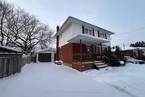 156 Gladstone Avenue Oshawa ON L1J 4E7