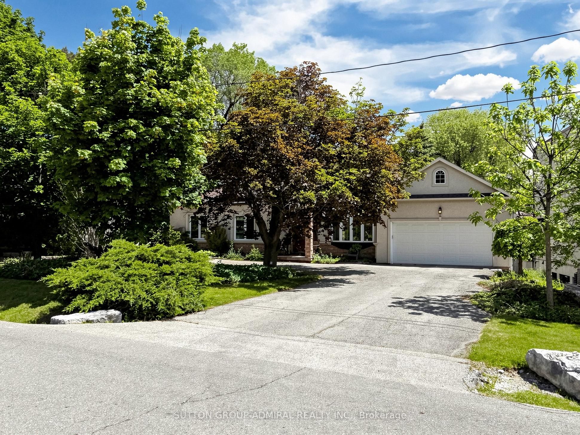 3 Raymond Drive