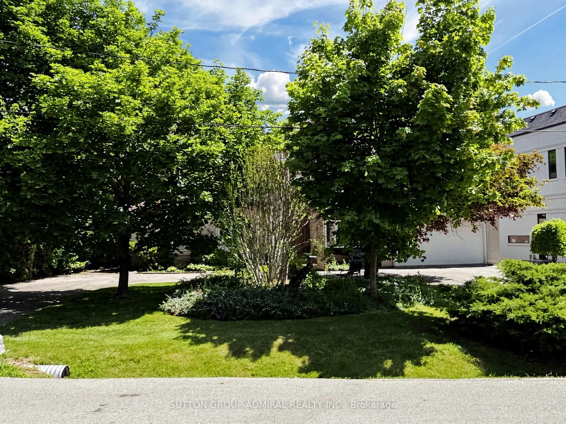 3 Raymond Drive