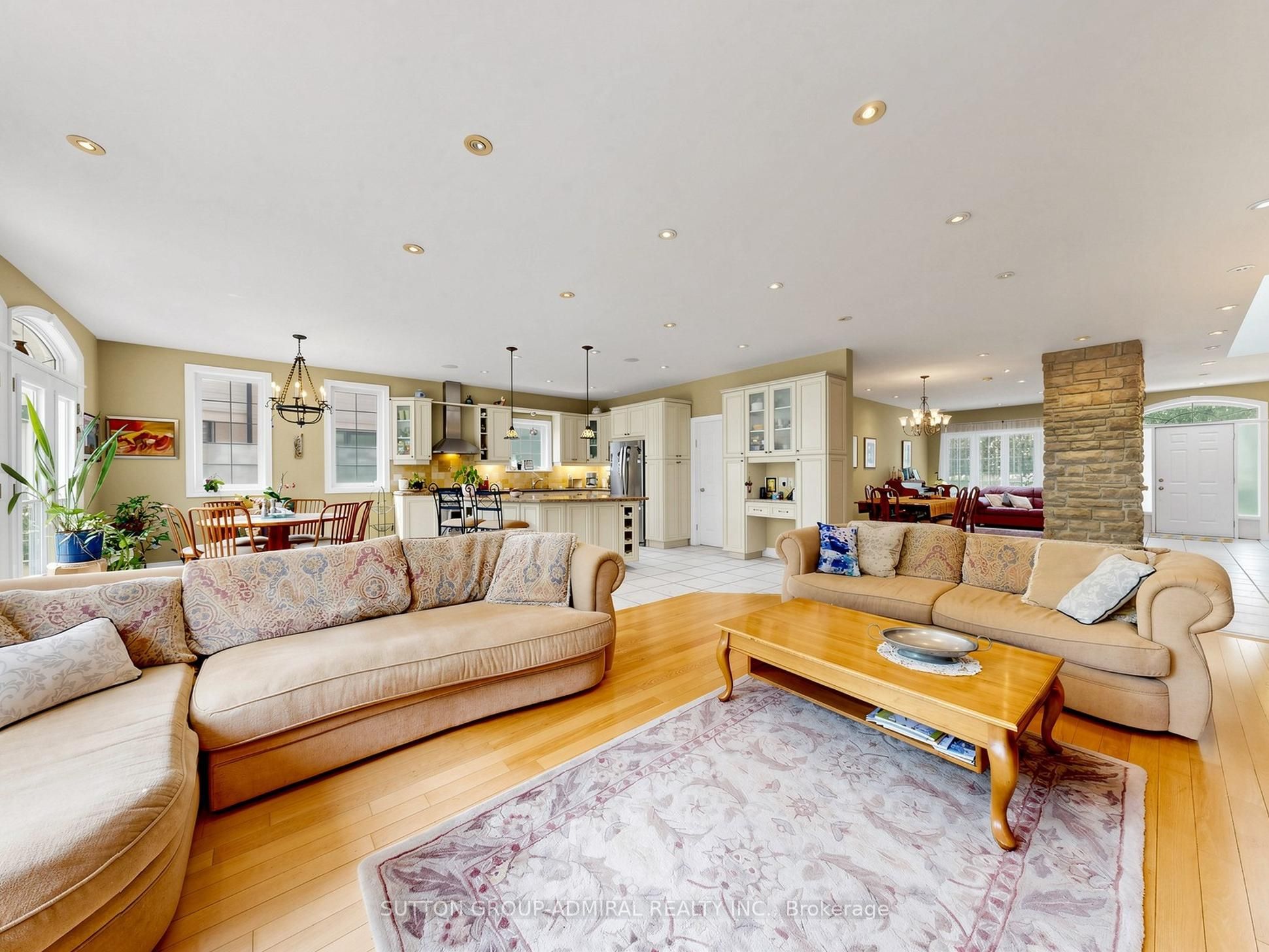 3 Raymond Drive