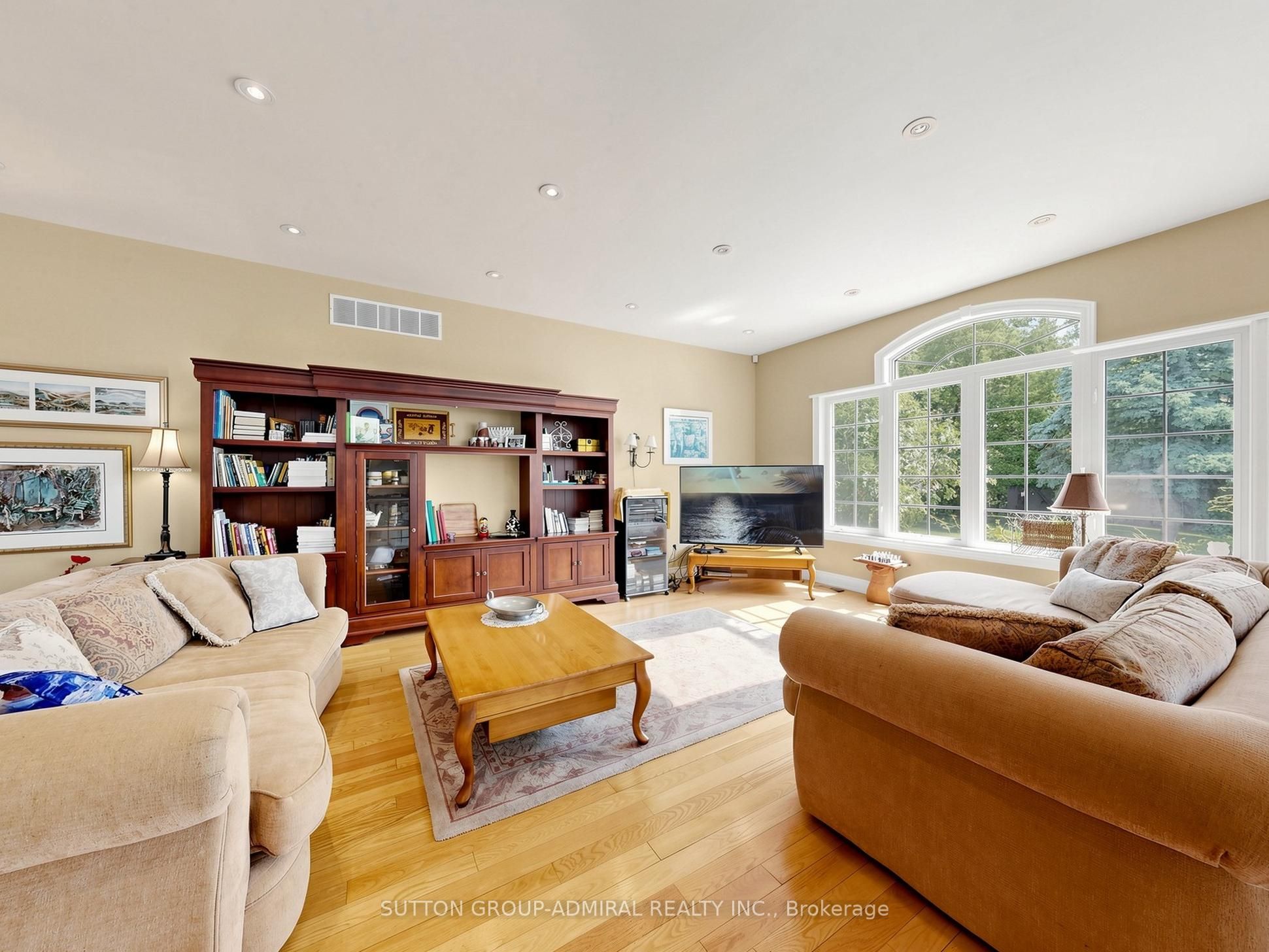 3 Raymond Drive