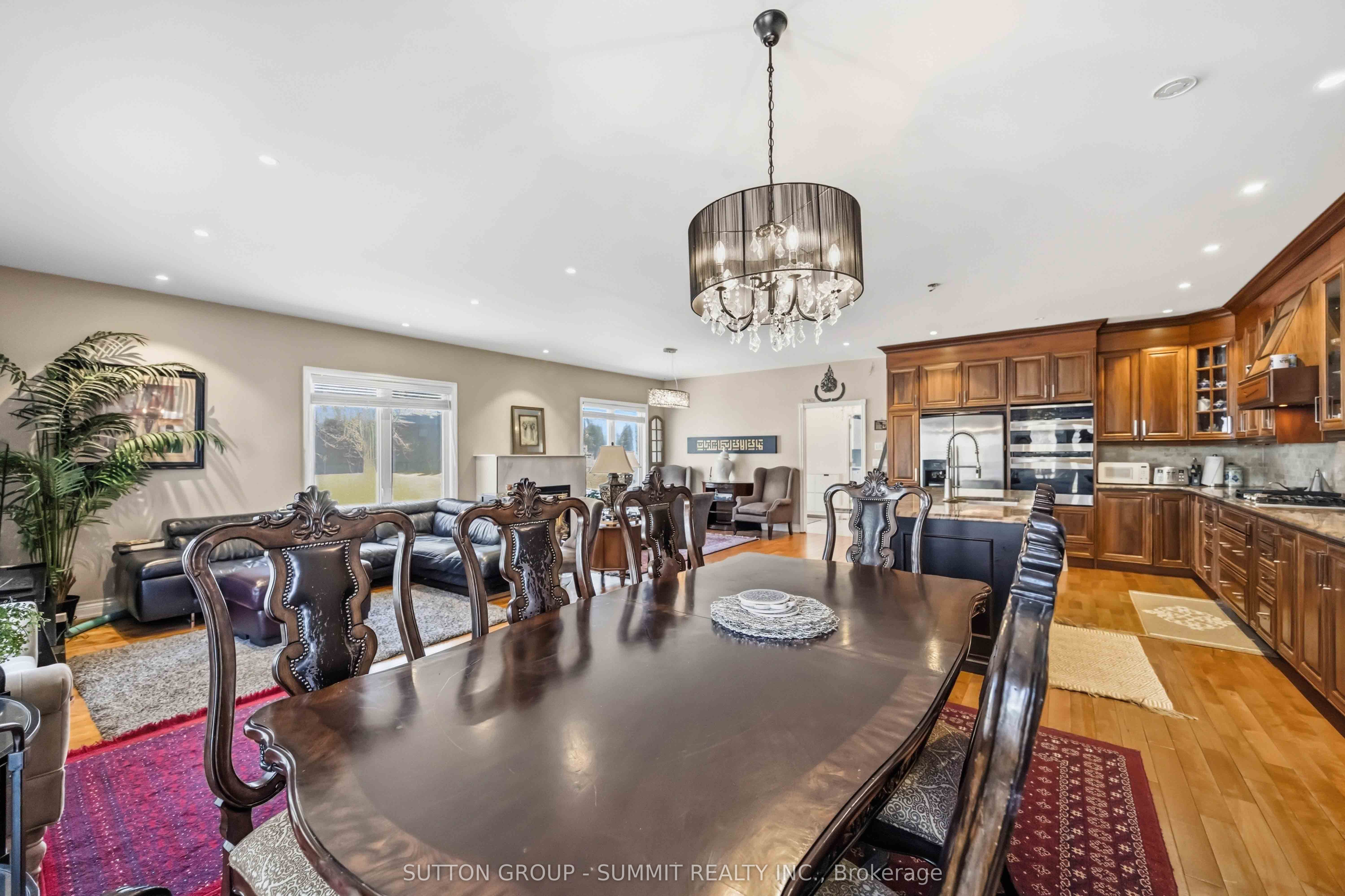 4932 Aurora Road