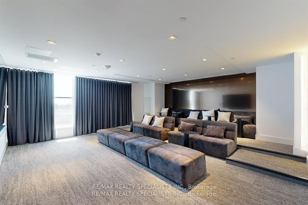 2489 Taunton Road 1417