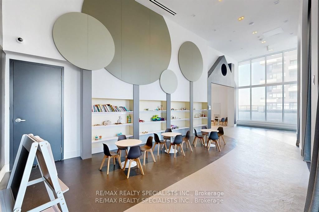 2489 Taunton Road 1417