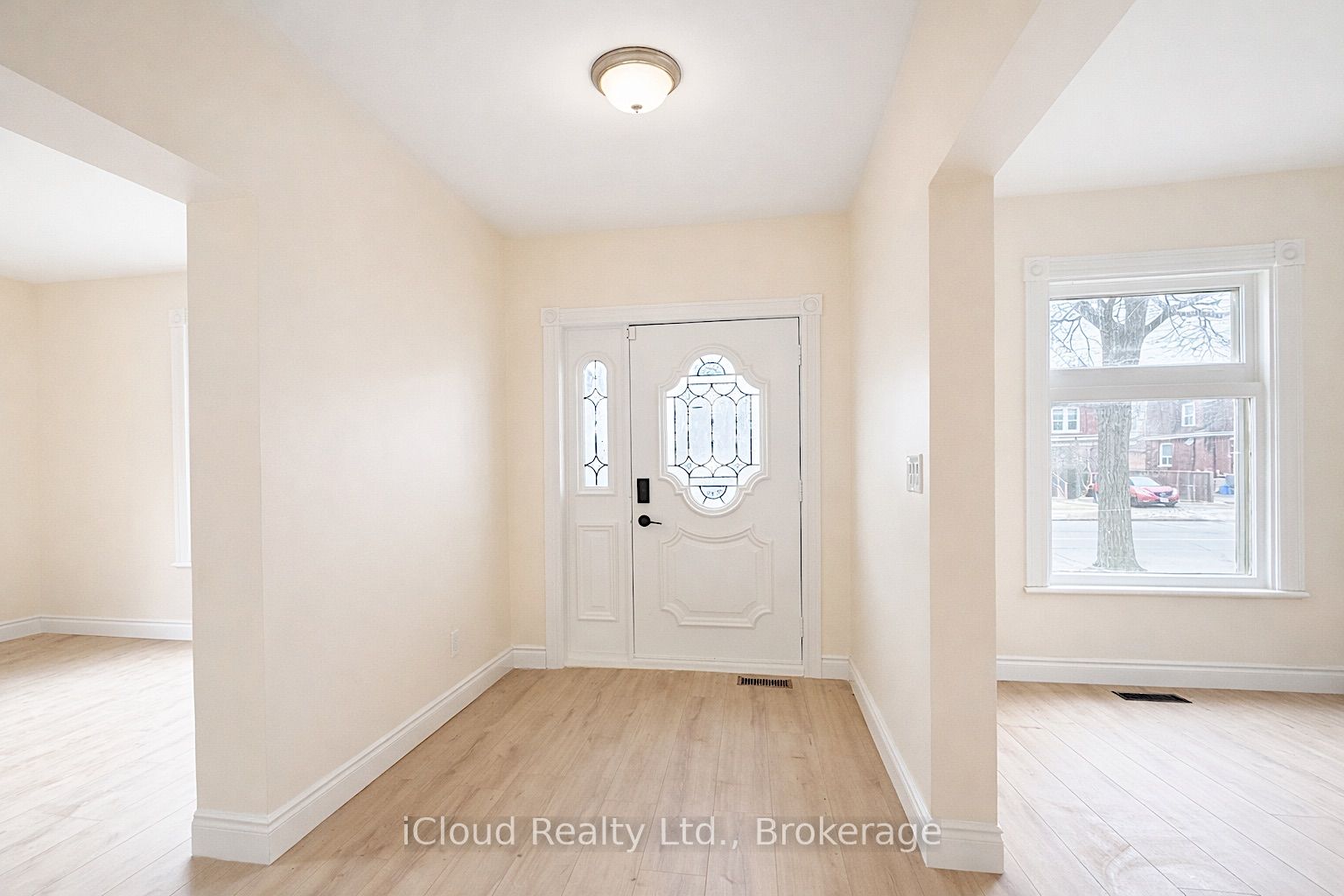 405 Upper Wentworth Street