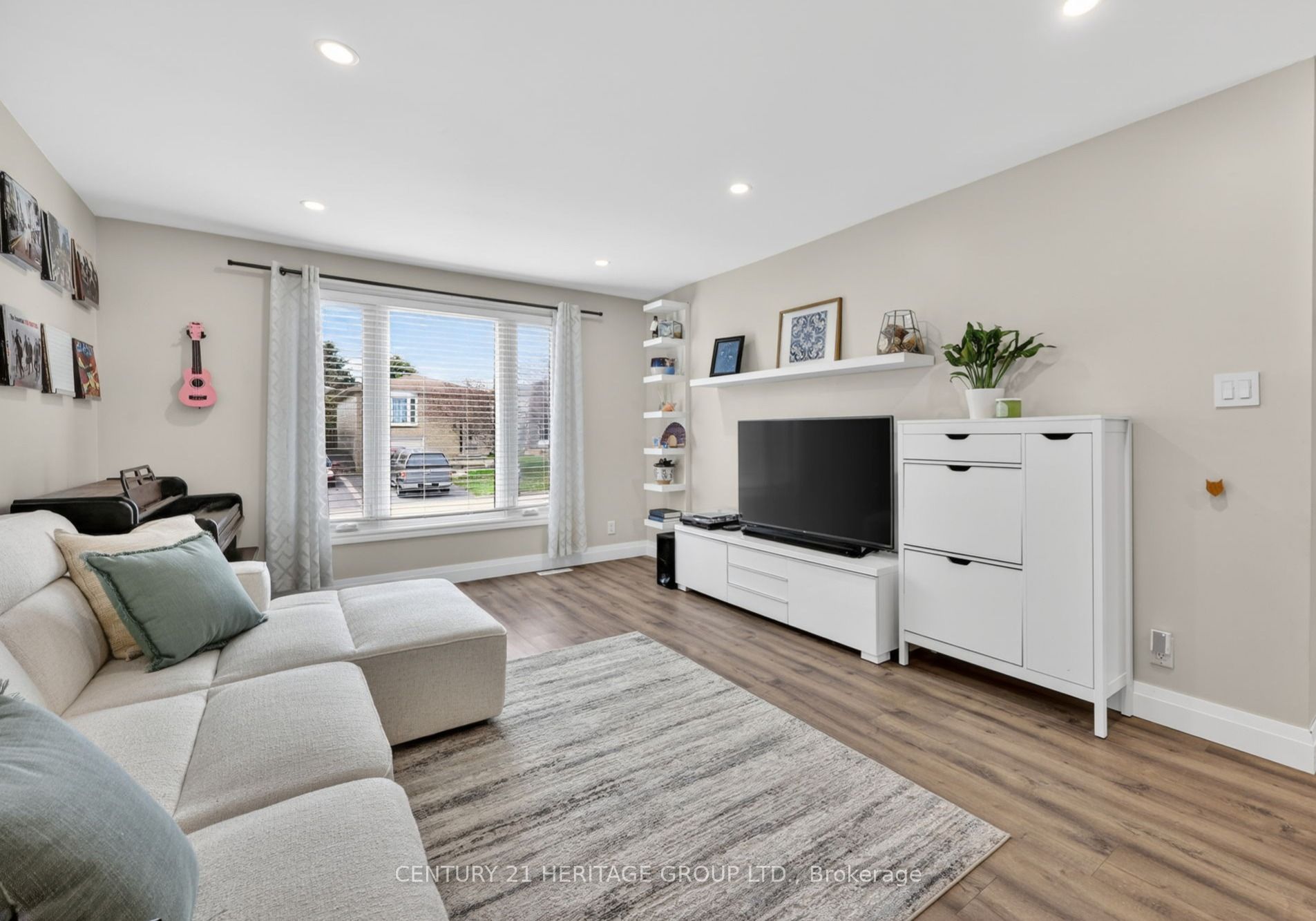 27 Longview Drive