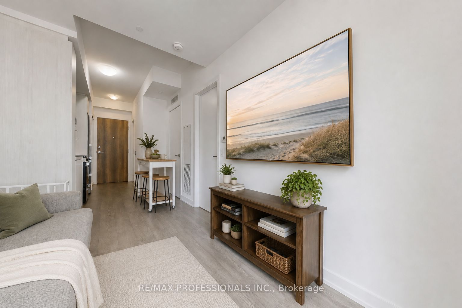 251 Manitoba Street 504