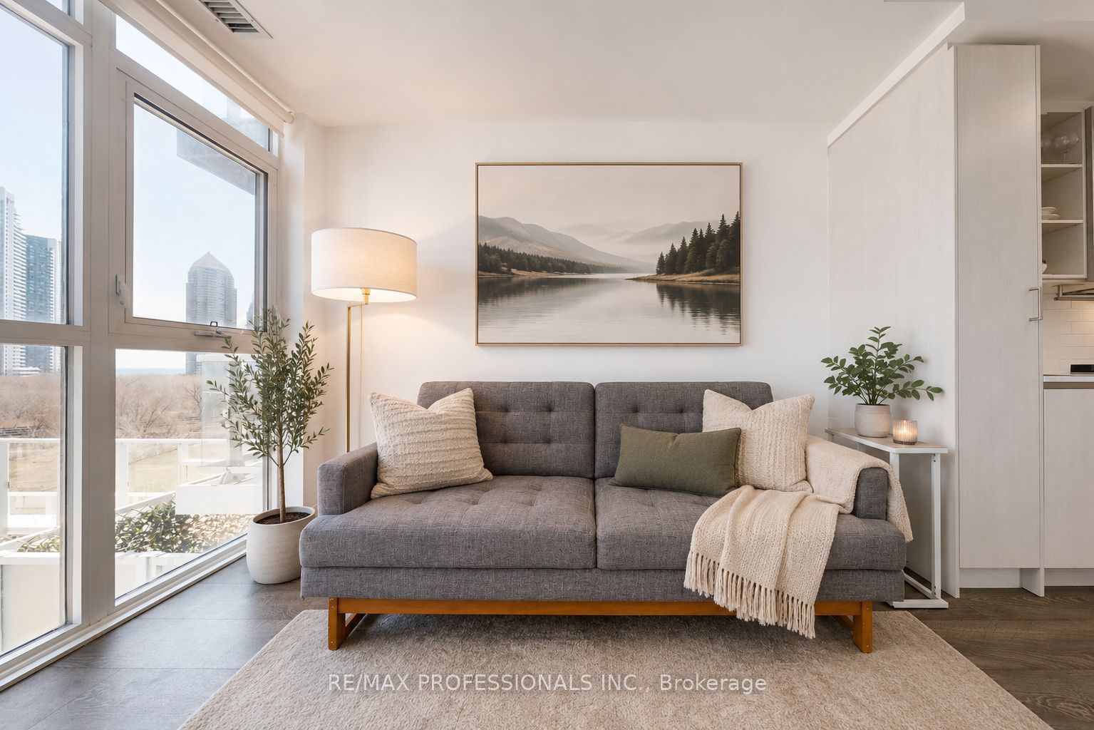 251 Manitoba Street 504