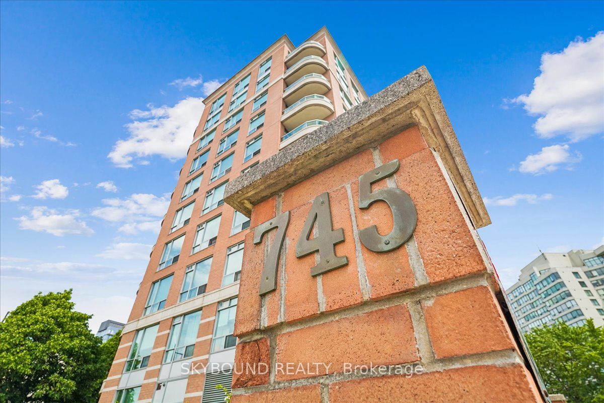 745 New Westminster Drive 308