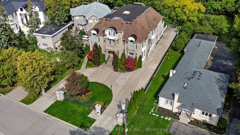 21 Boyle Drive Richmond Hill ON L4C 6C8