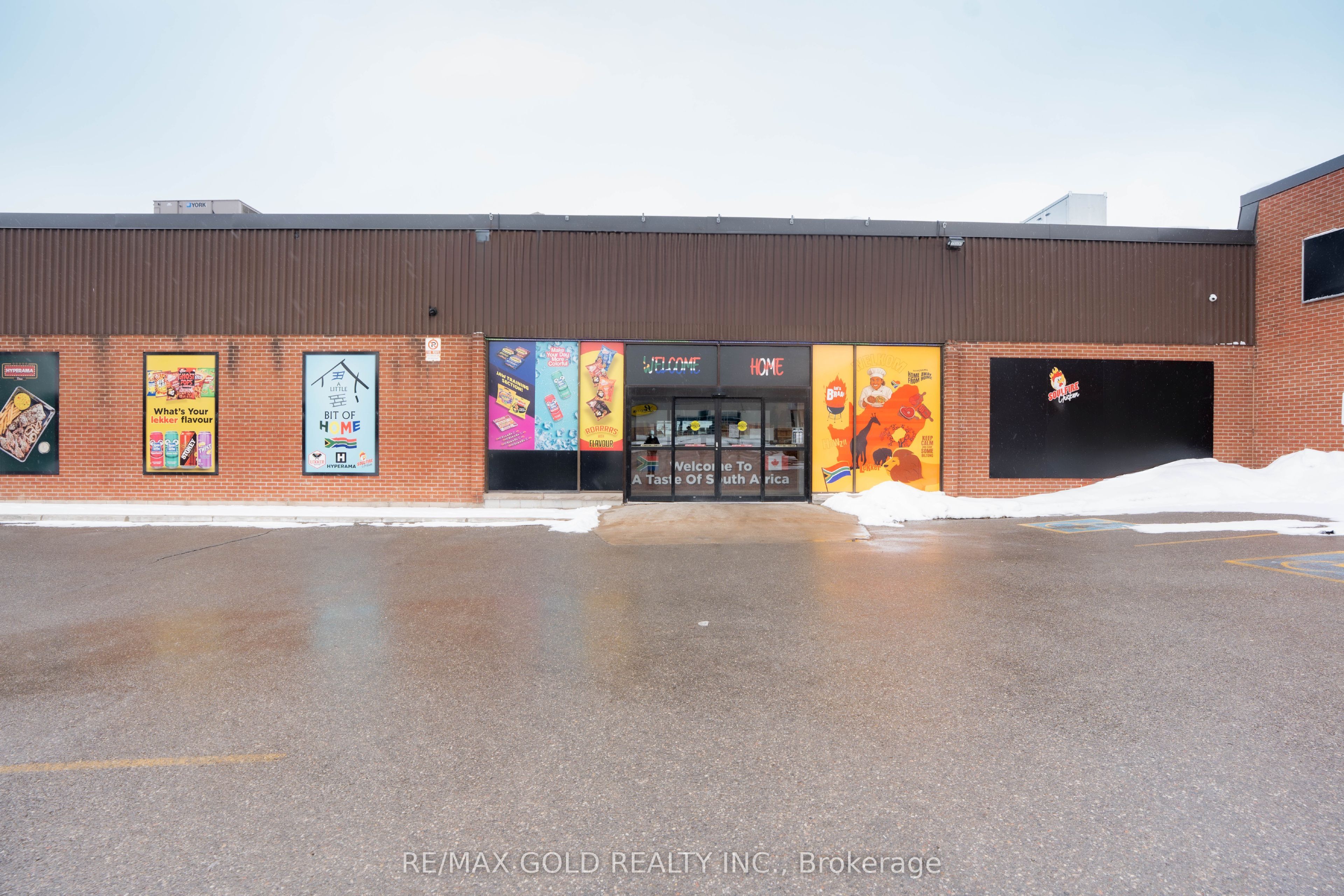 2110 Dundas Street E 2