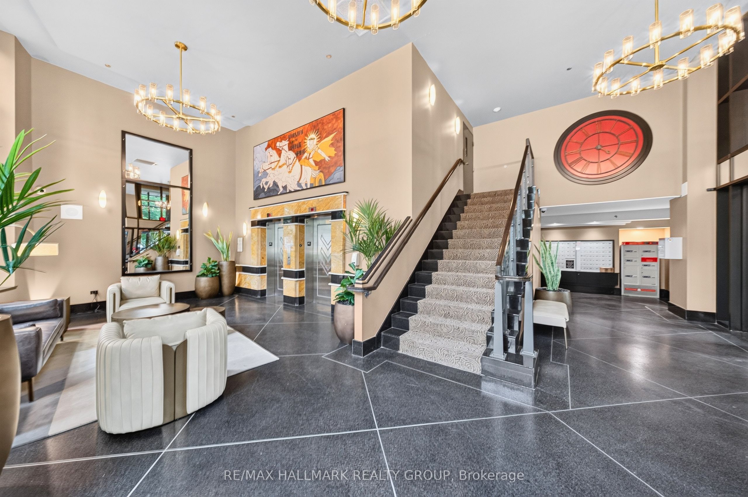 235 Kent Street PH05