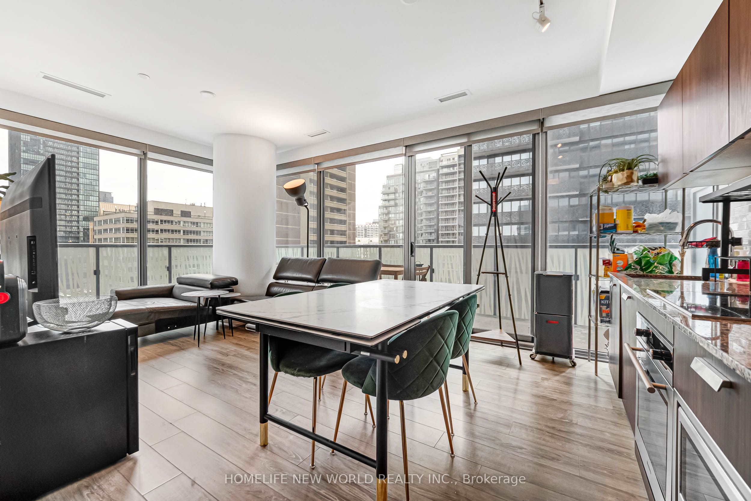 50 Charles Street E 1103