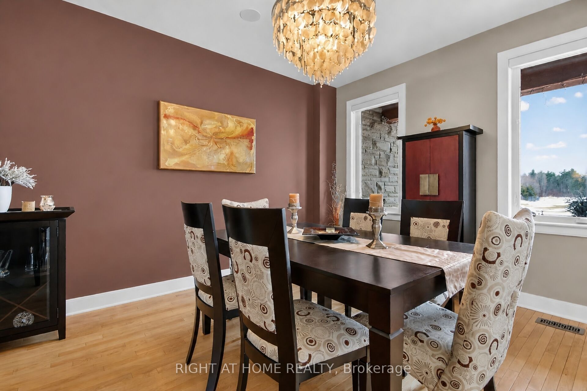 105 Ravenview Way