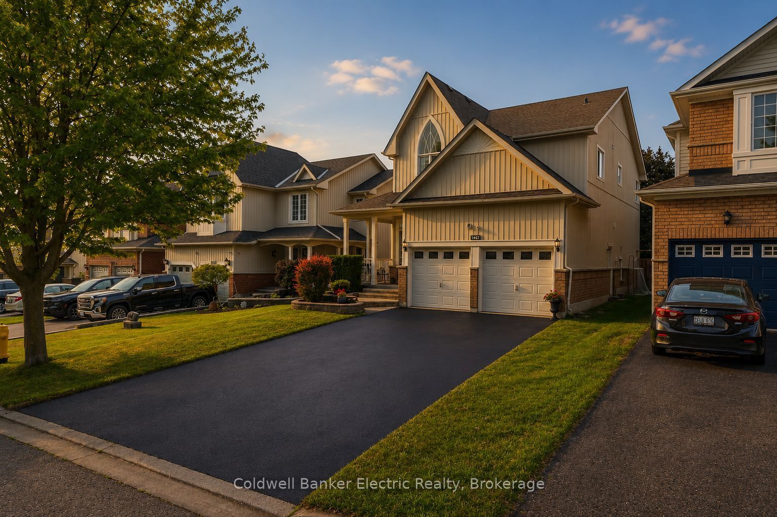 1407 Ashgrove Crescent