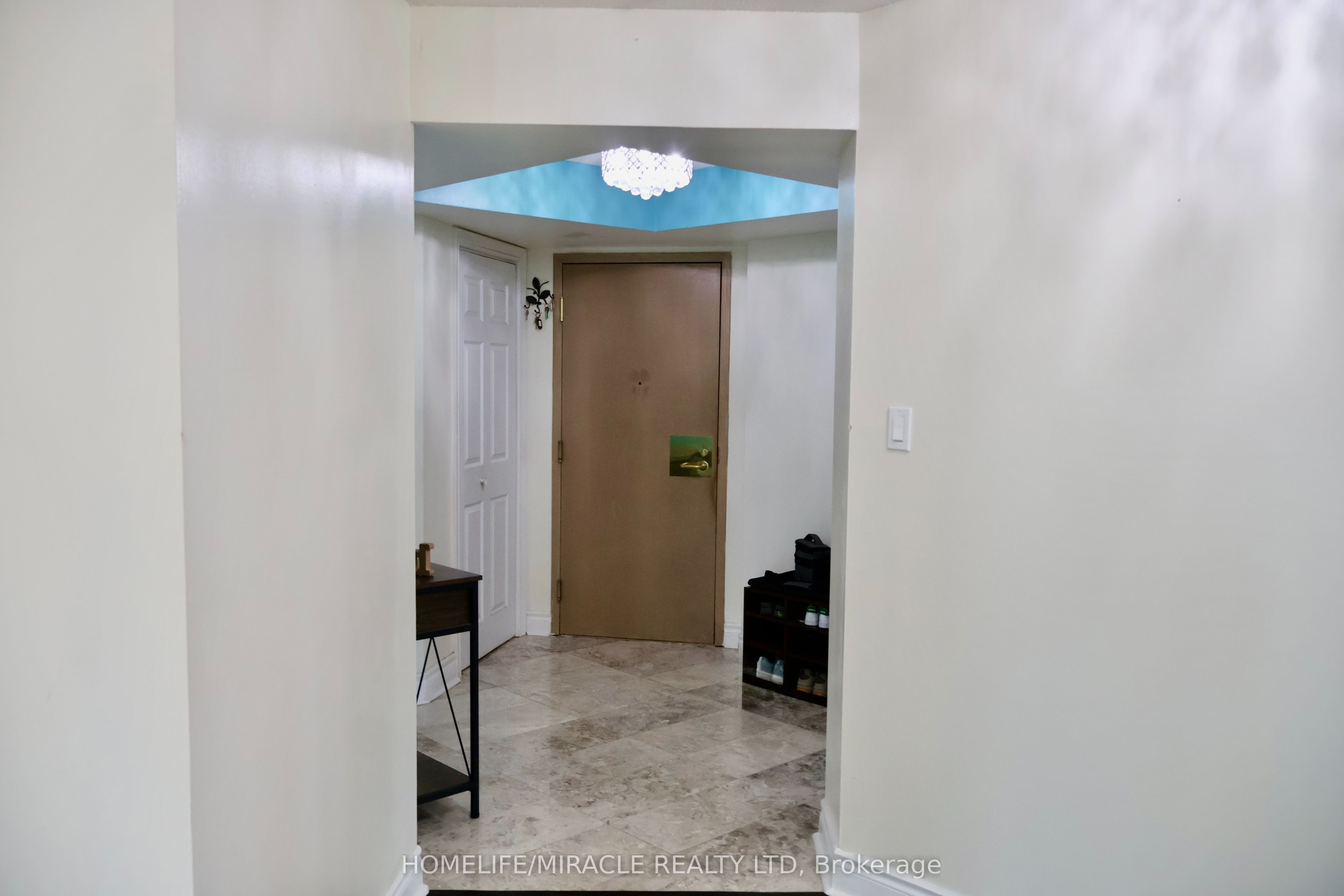 3233 Eglinton Avenue E 802