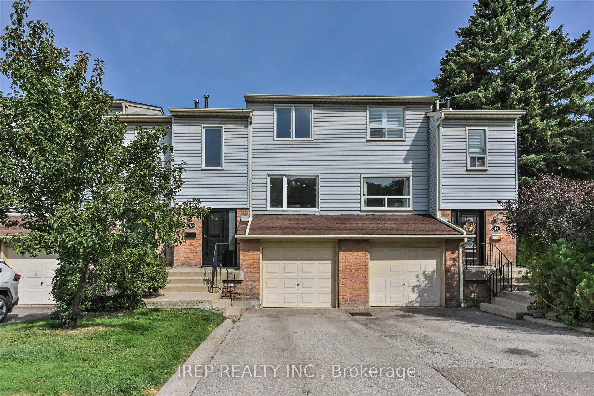 1055 Shawnmarr Road 43