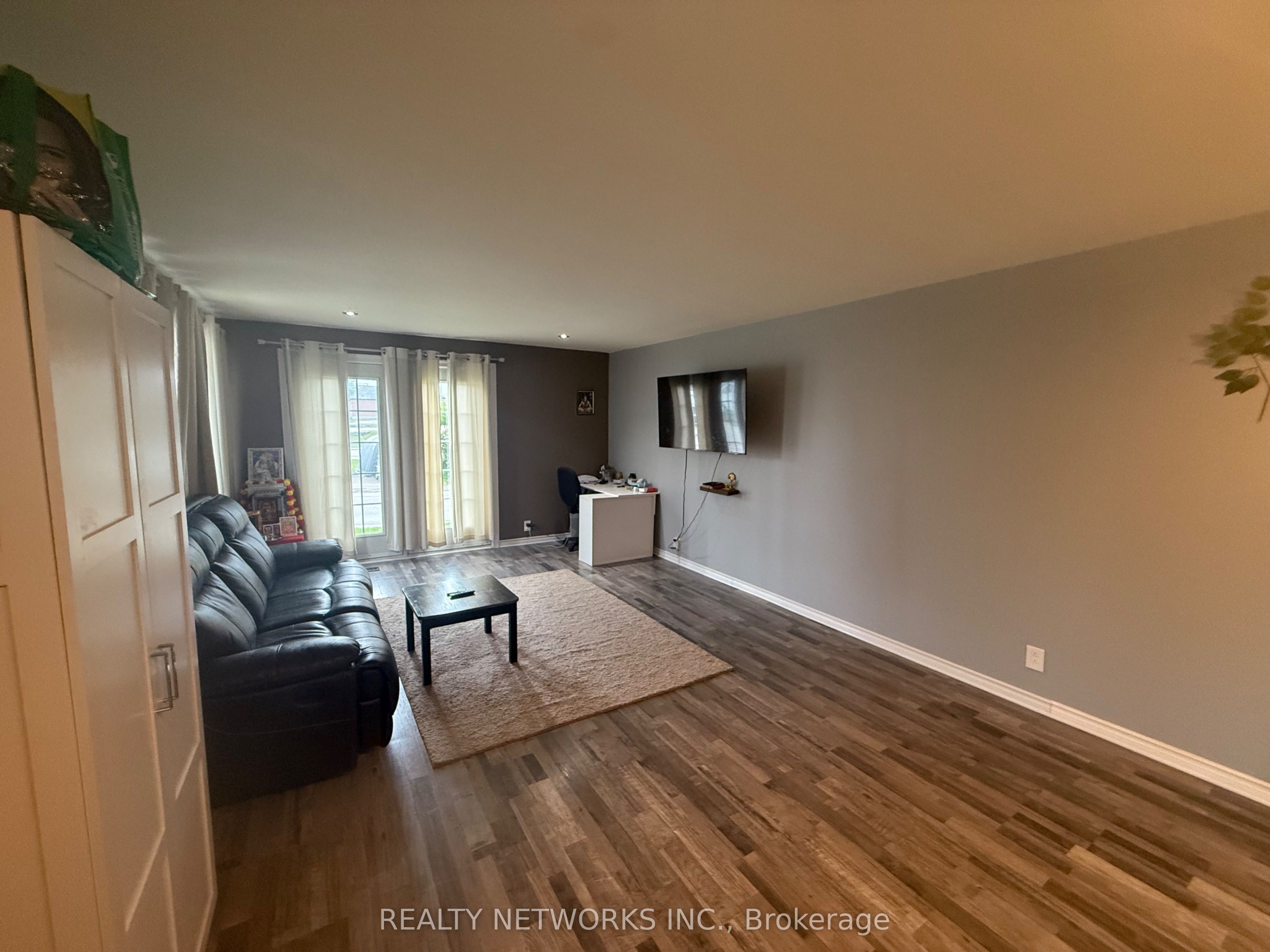303 Poplar Avenue