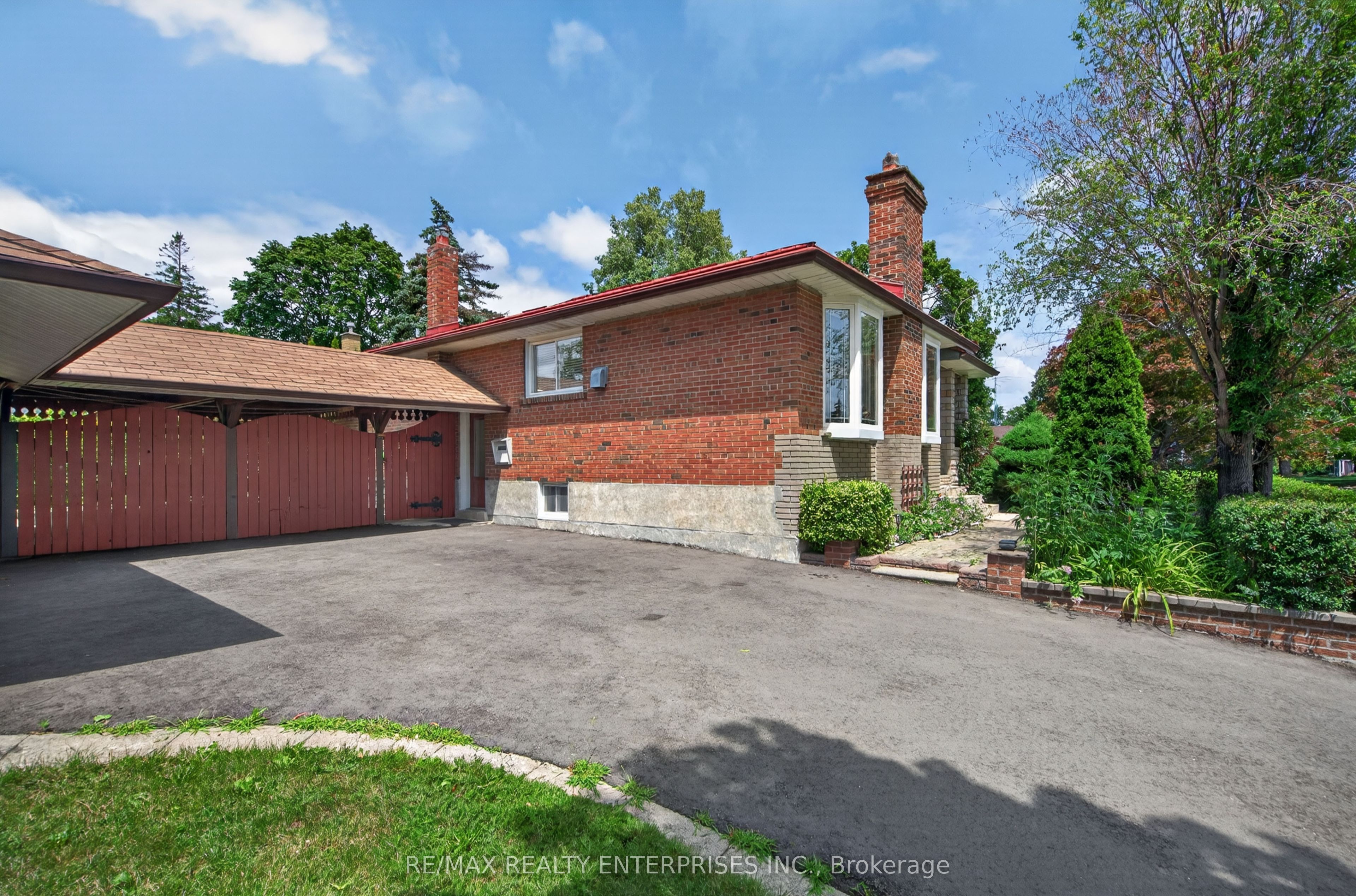 1282 Daimler Road