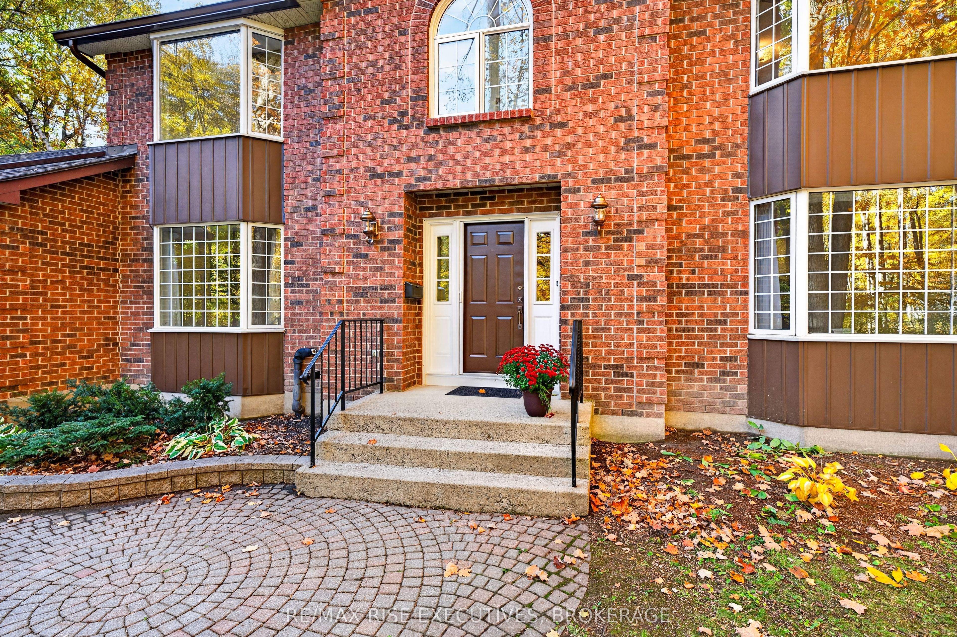 1685 Woodmount Grove