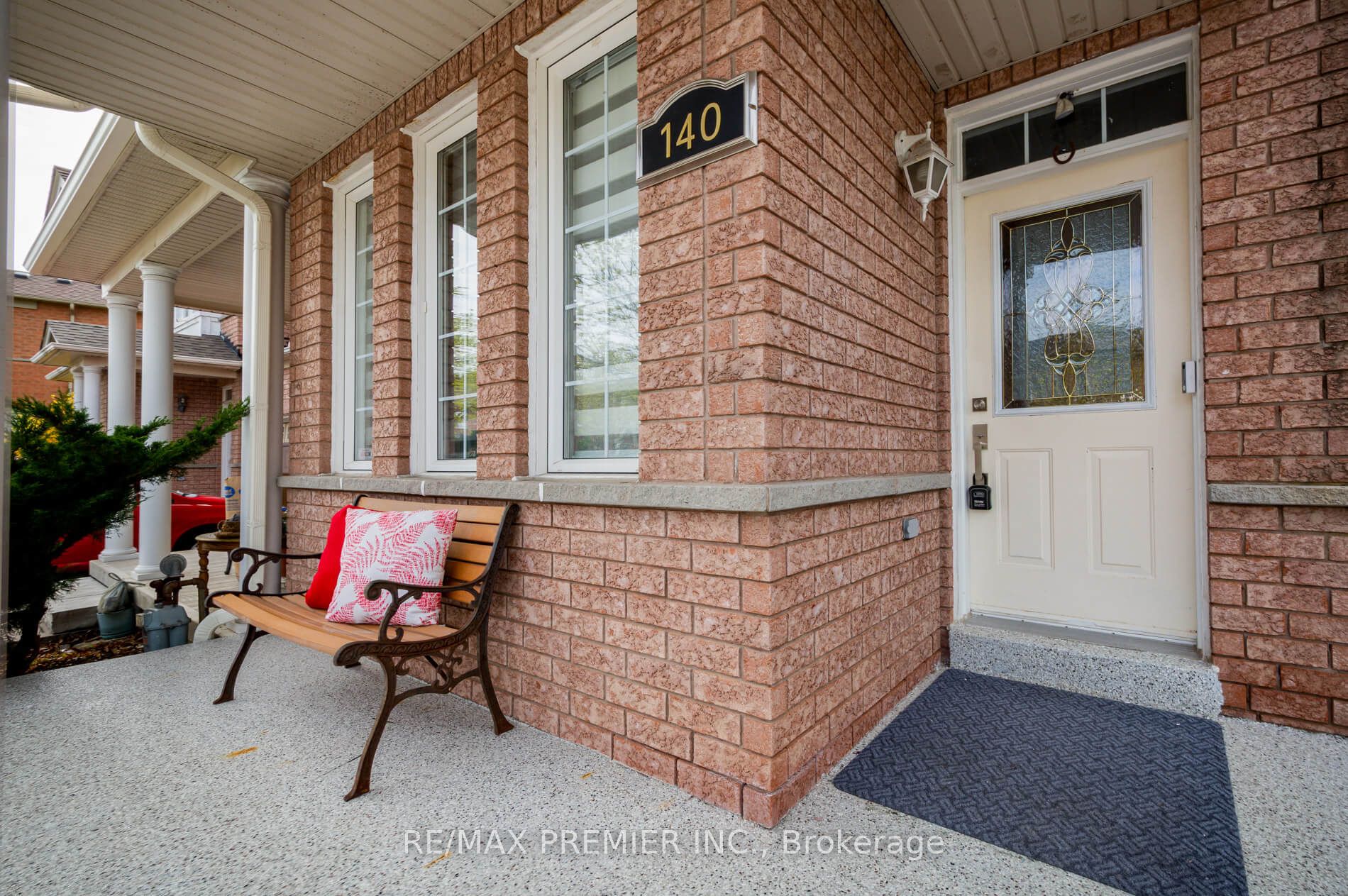 140 Dolce Crescent