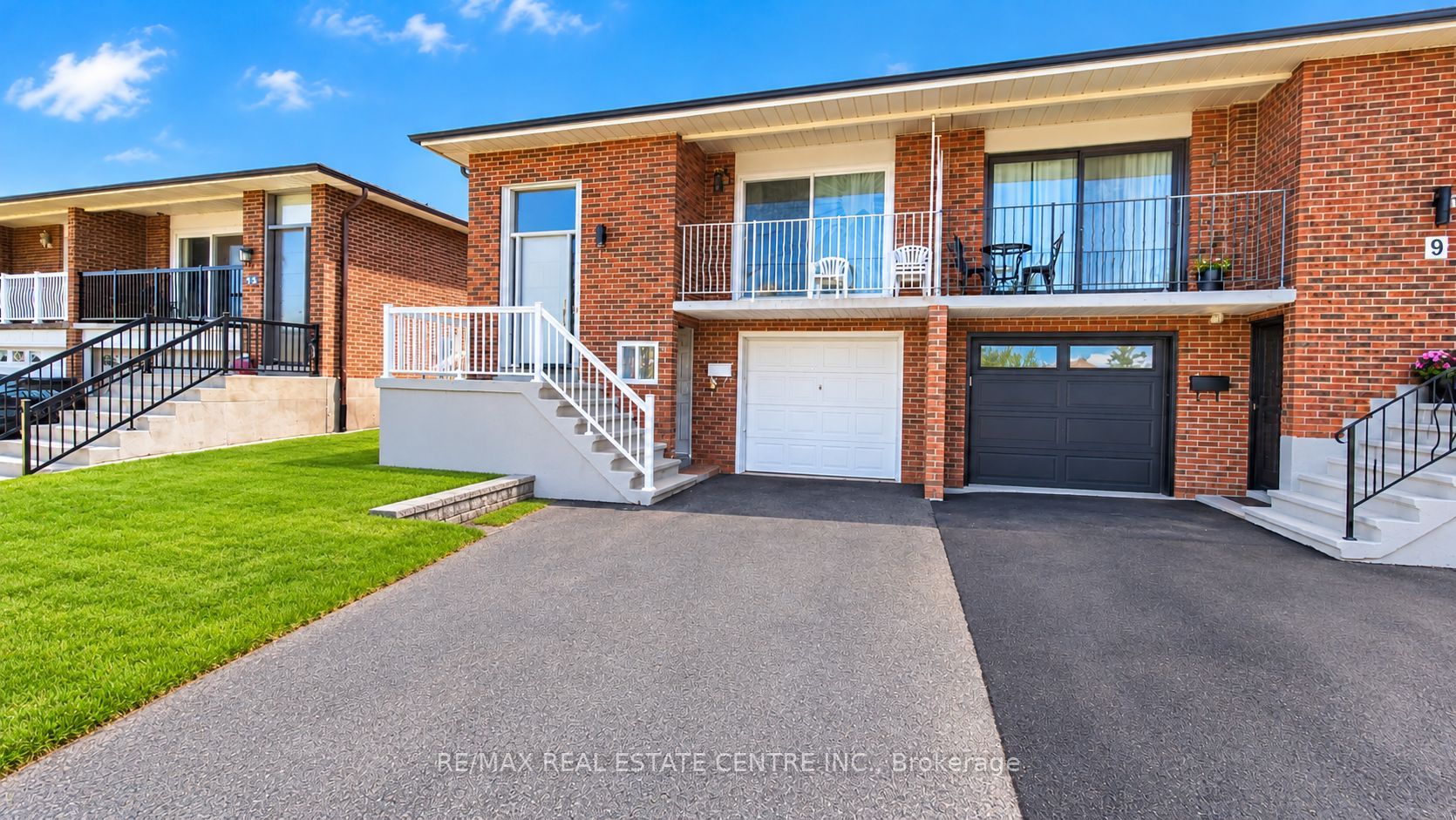 11 Albany Drive