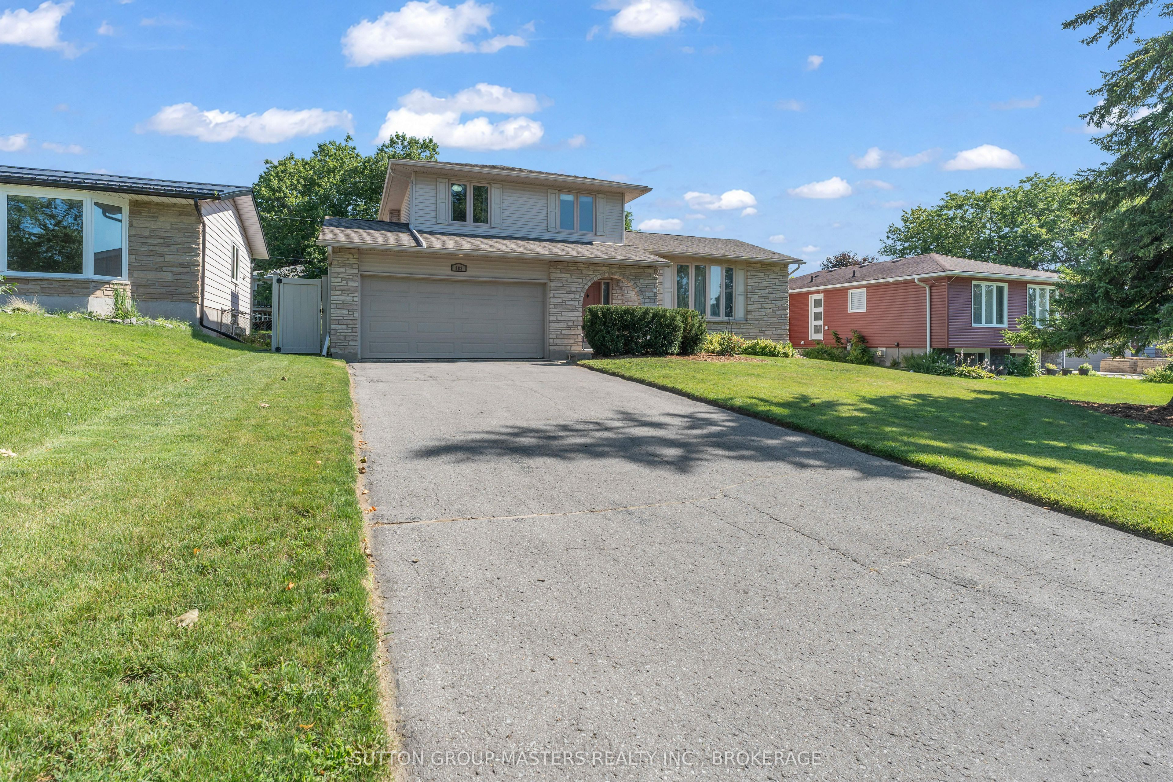 883 Ludgate Crescent
