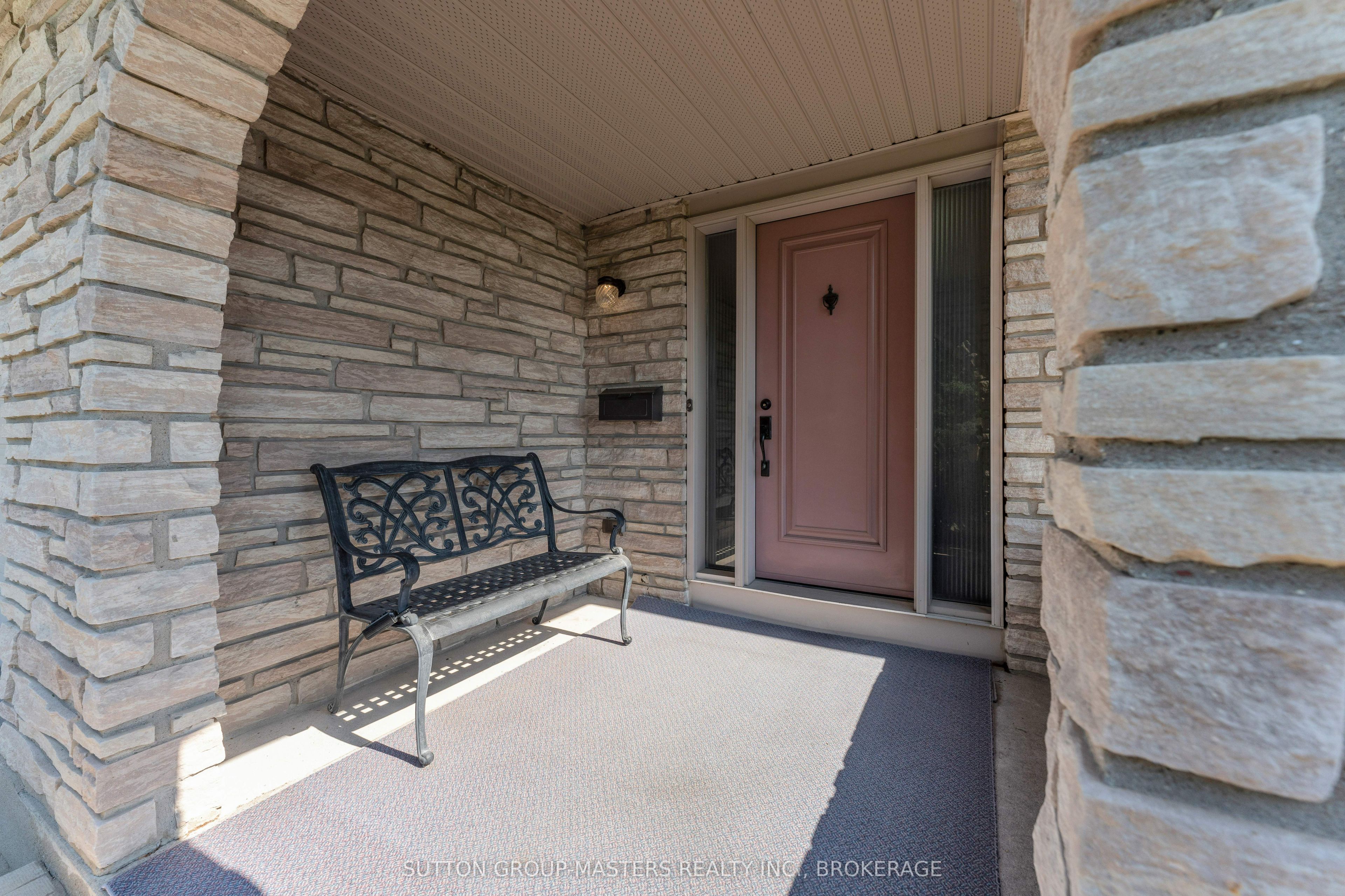 883 Ludgate Crescent
