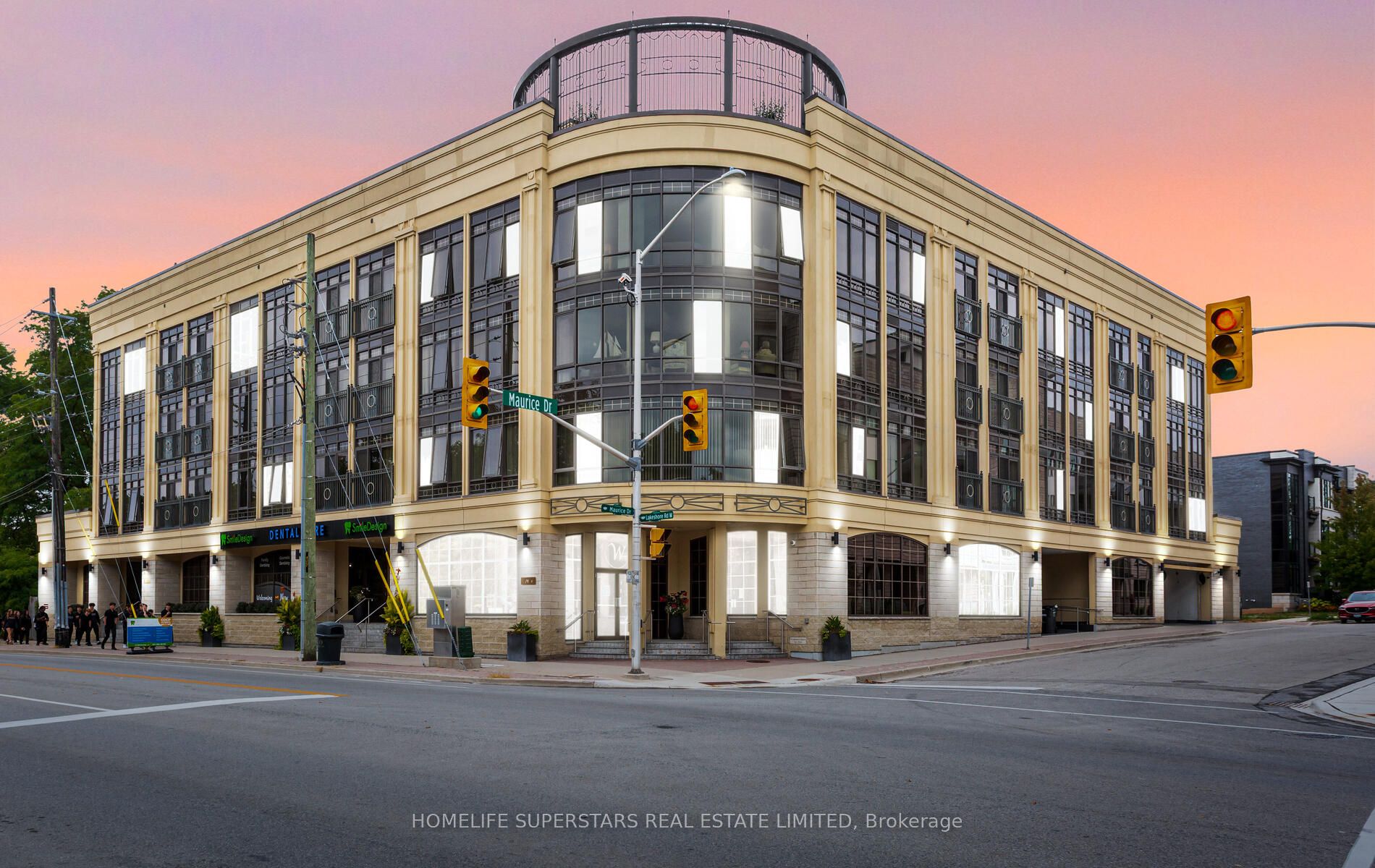 205 Lakeshore Road W 302