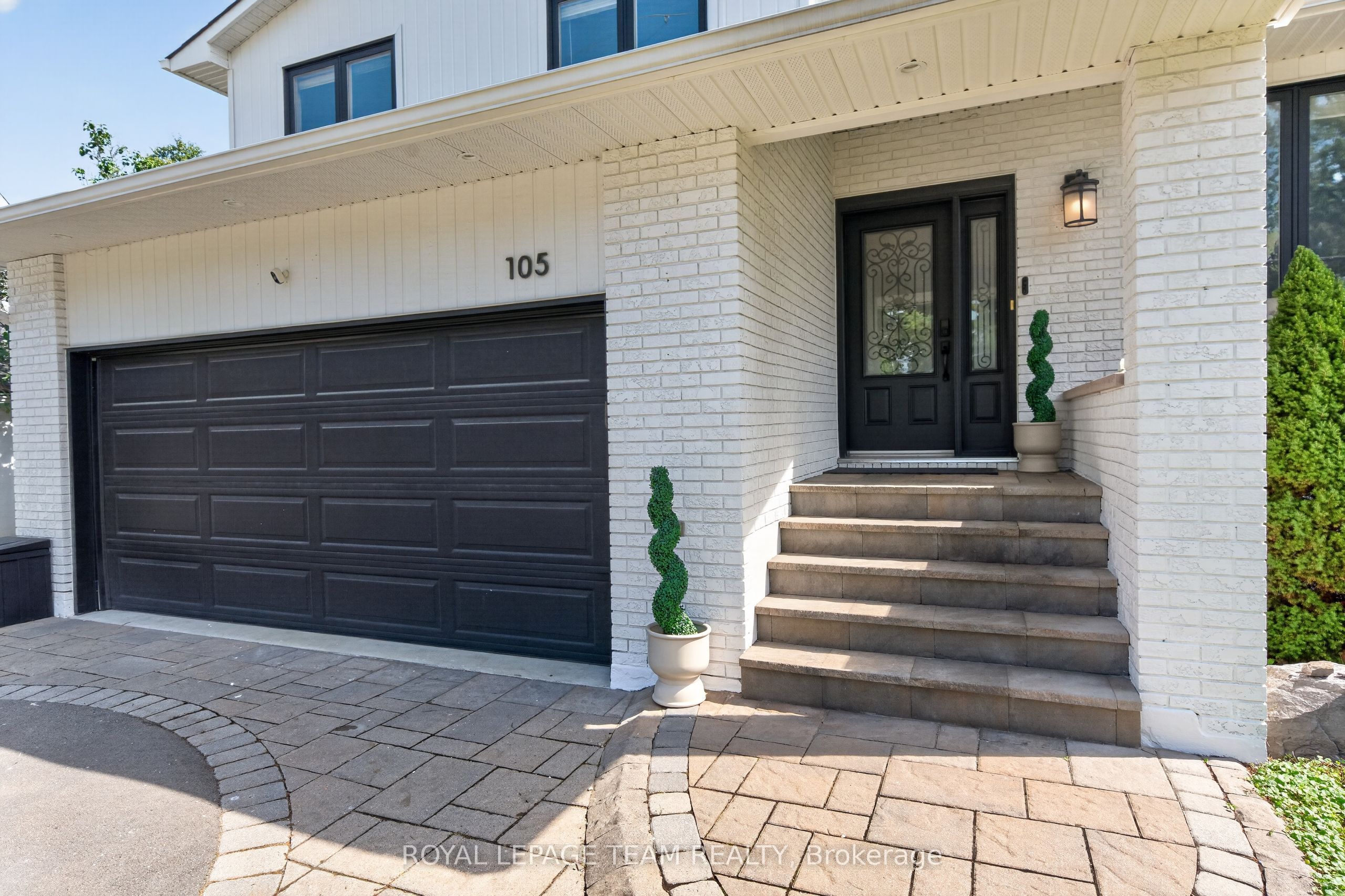 105 Brae Crescent
