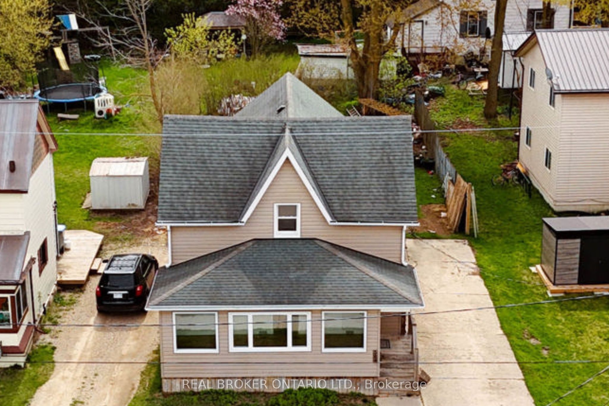 368 Wellington Avenue S
