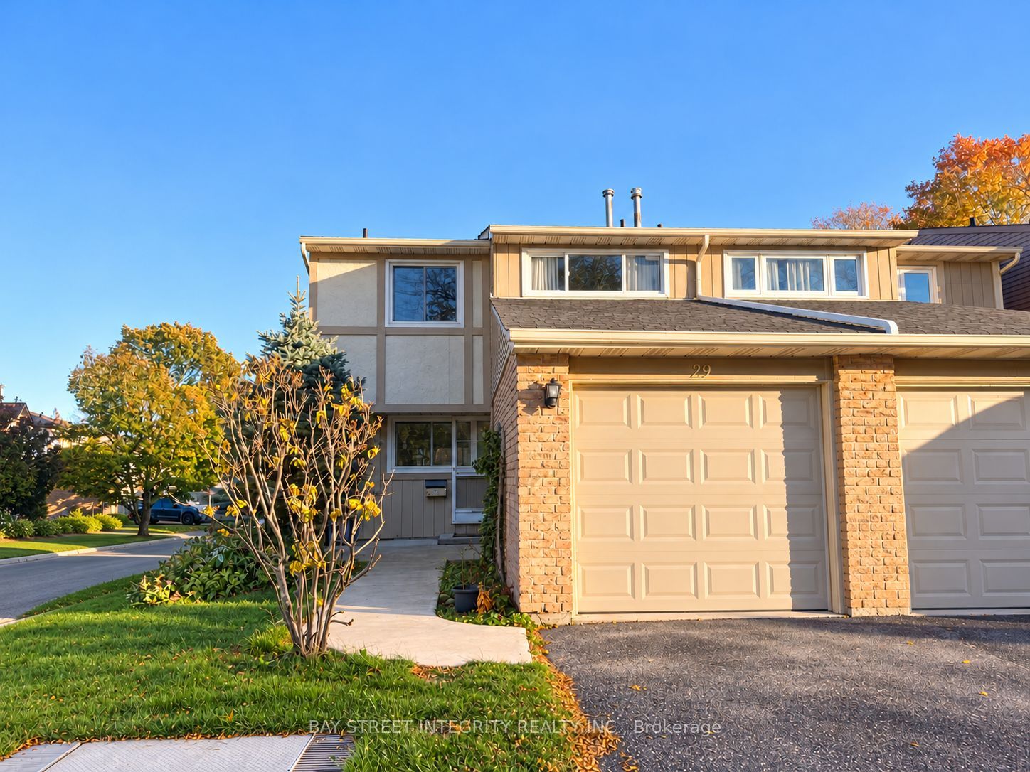 1580 Lancaster Drive 29