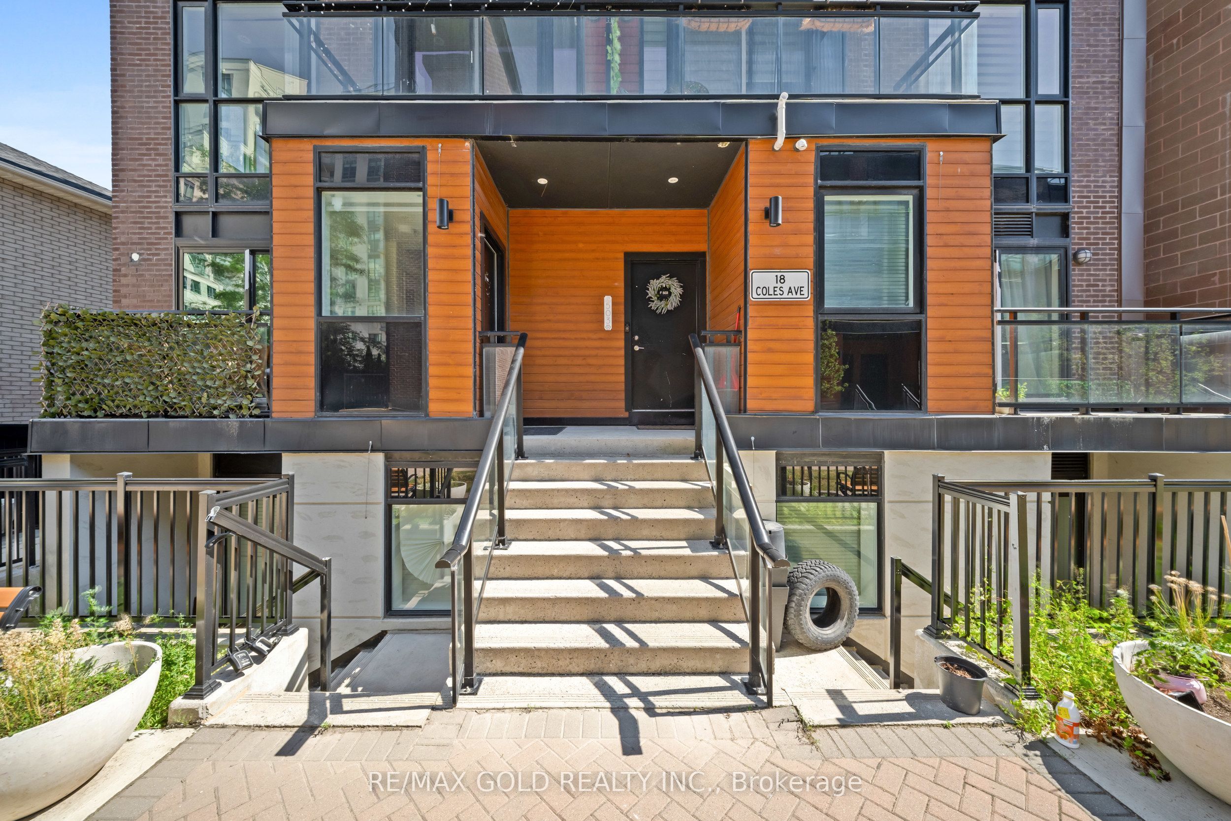 18 Coles Avenue 602