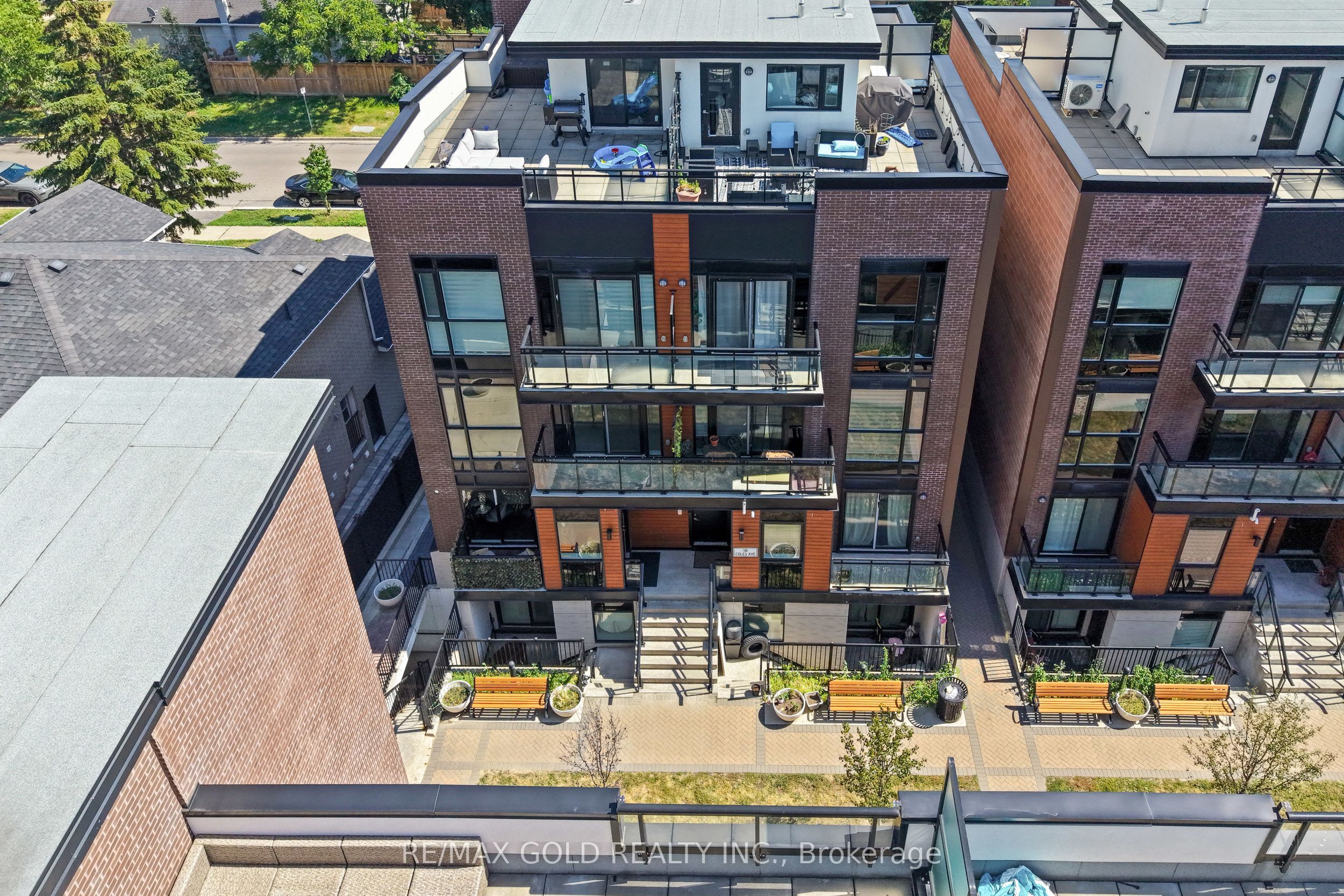 18 Coles Avenue 602