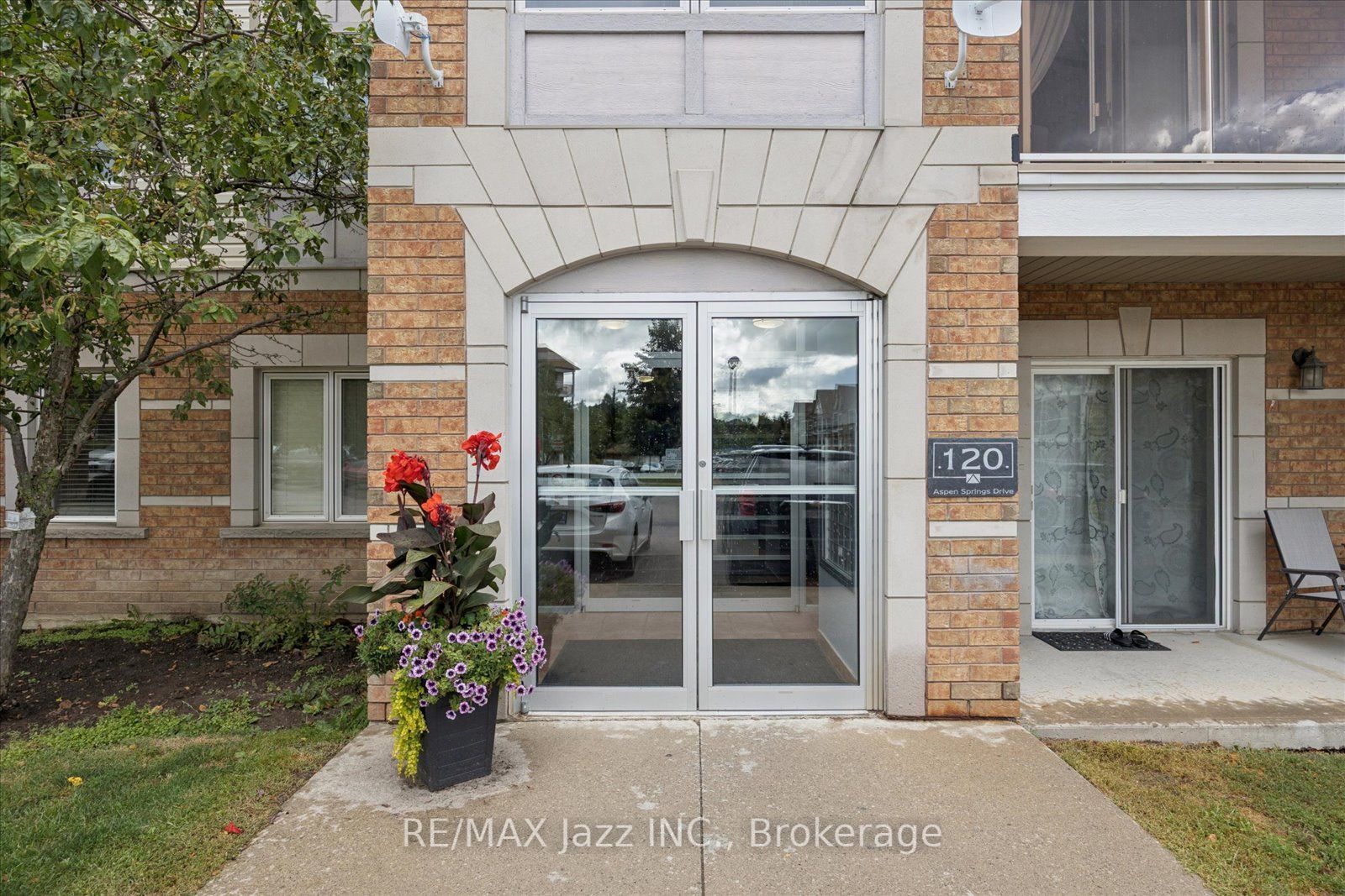 120 Aspen Springs Drive 204