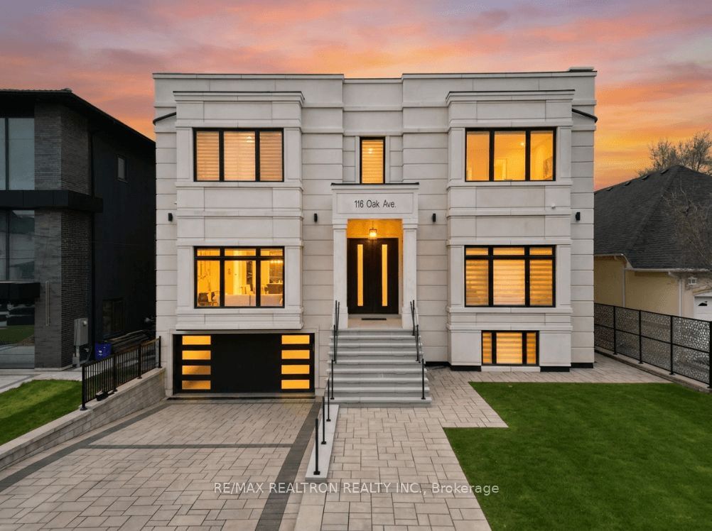 116 OAK Avenue