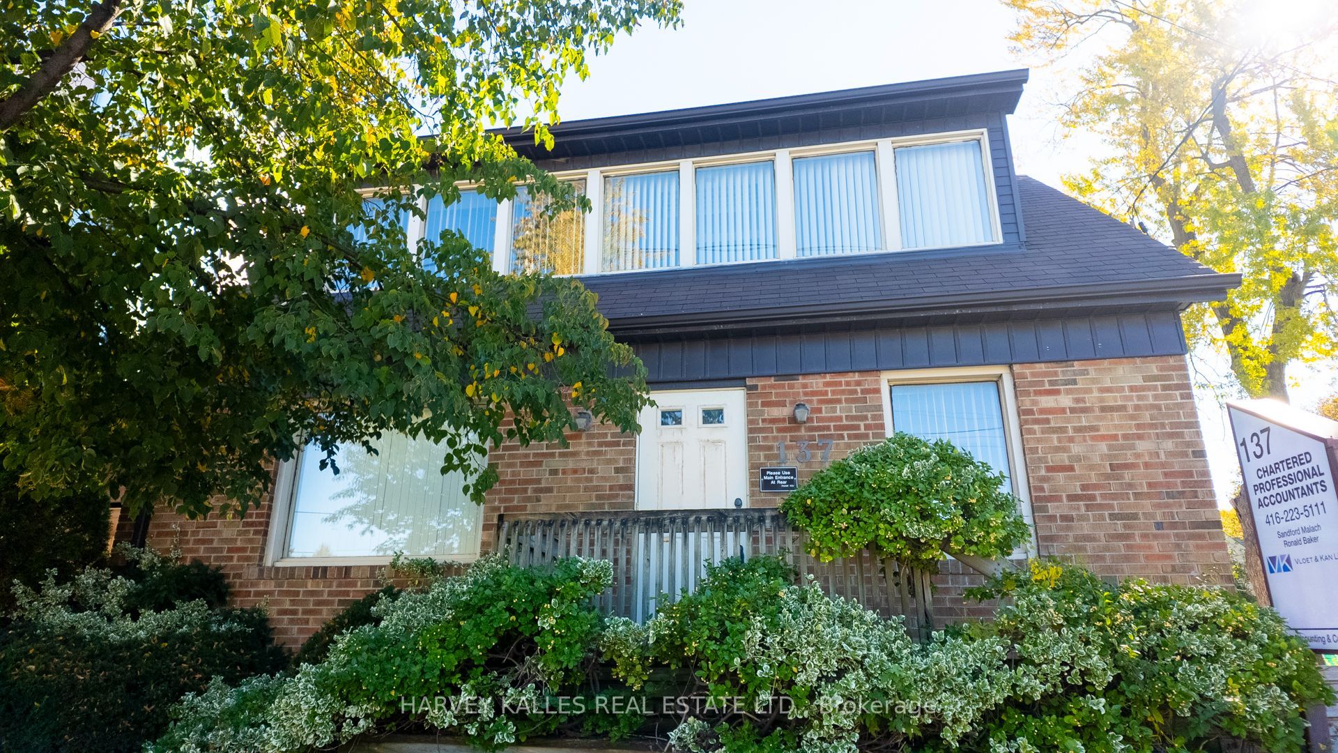 137 Sheppard Avenue E