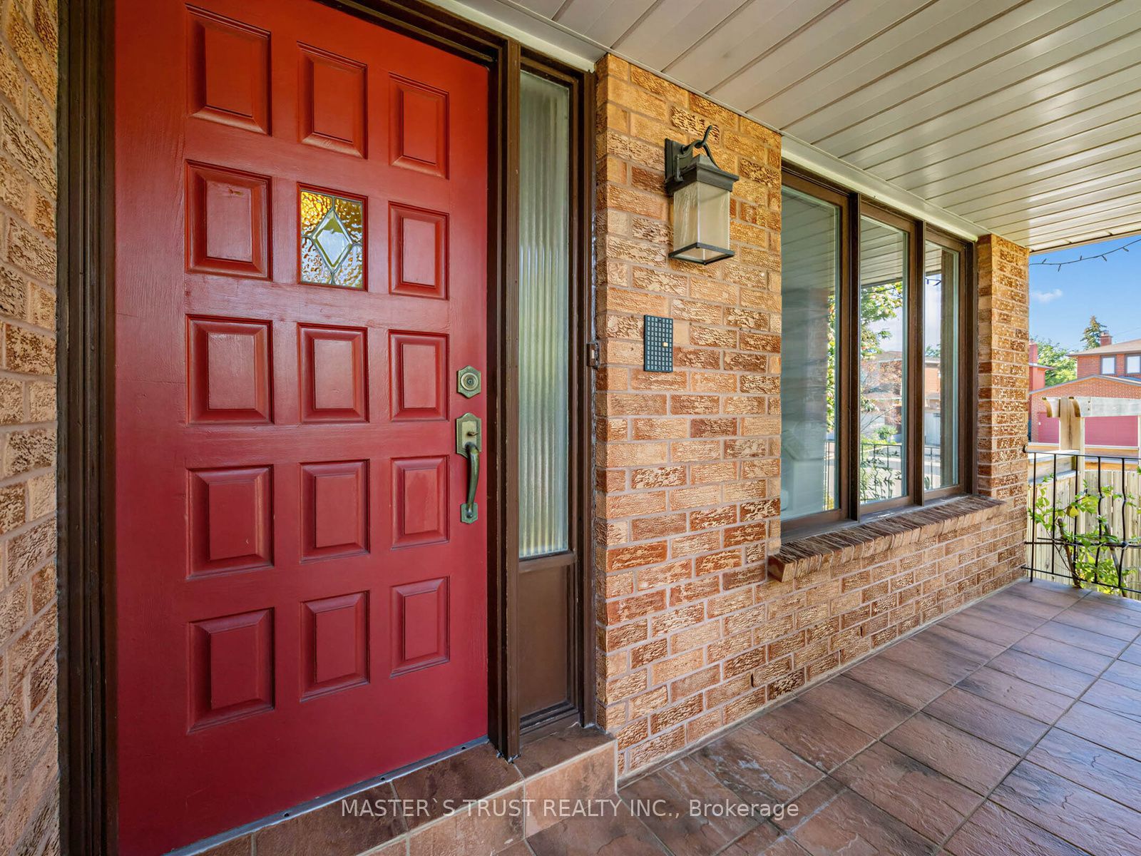 858 Wetherby Lane