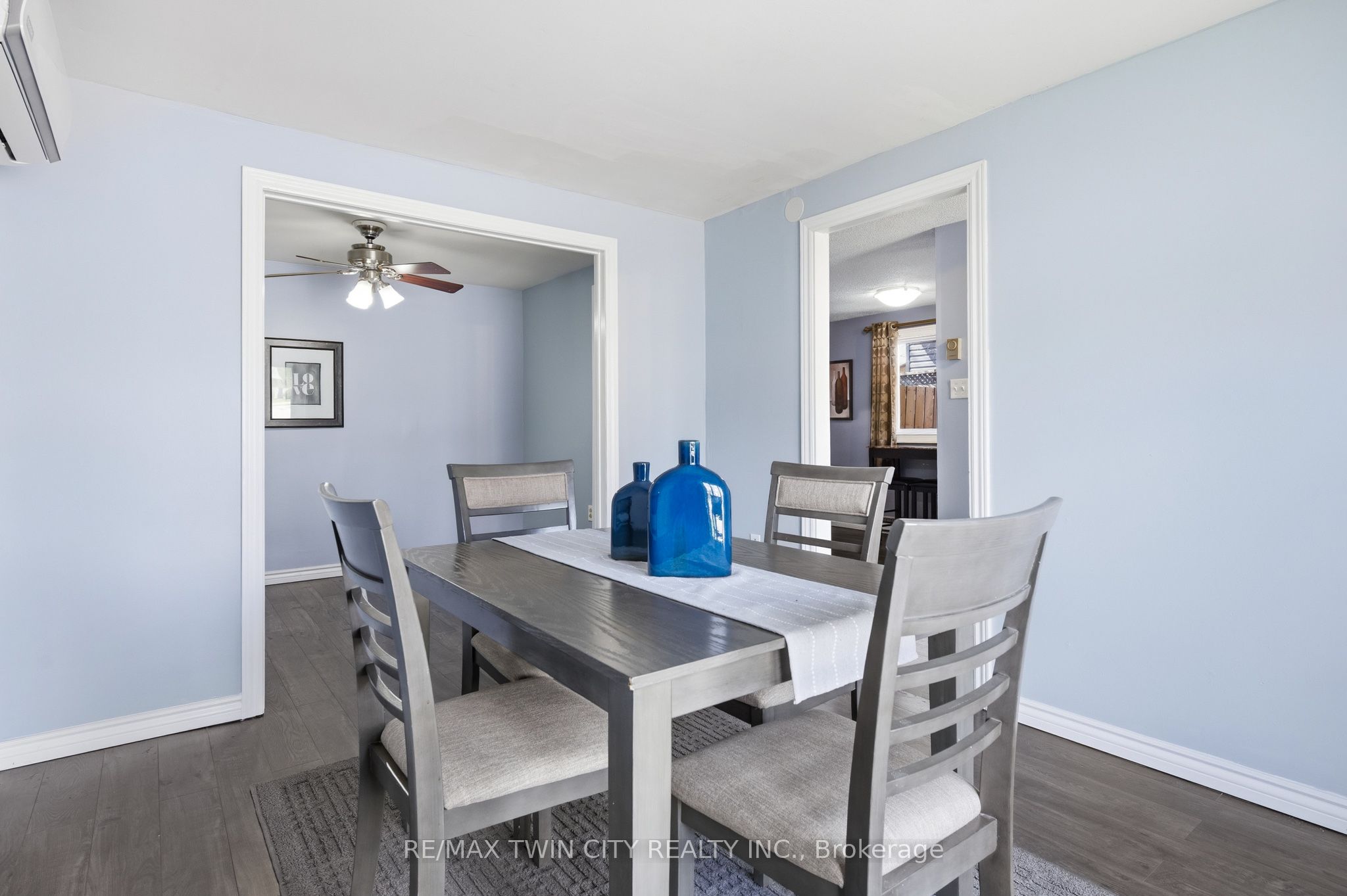 519 Pinetree Crescent