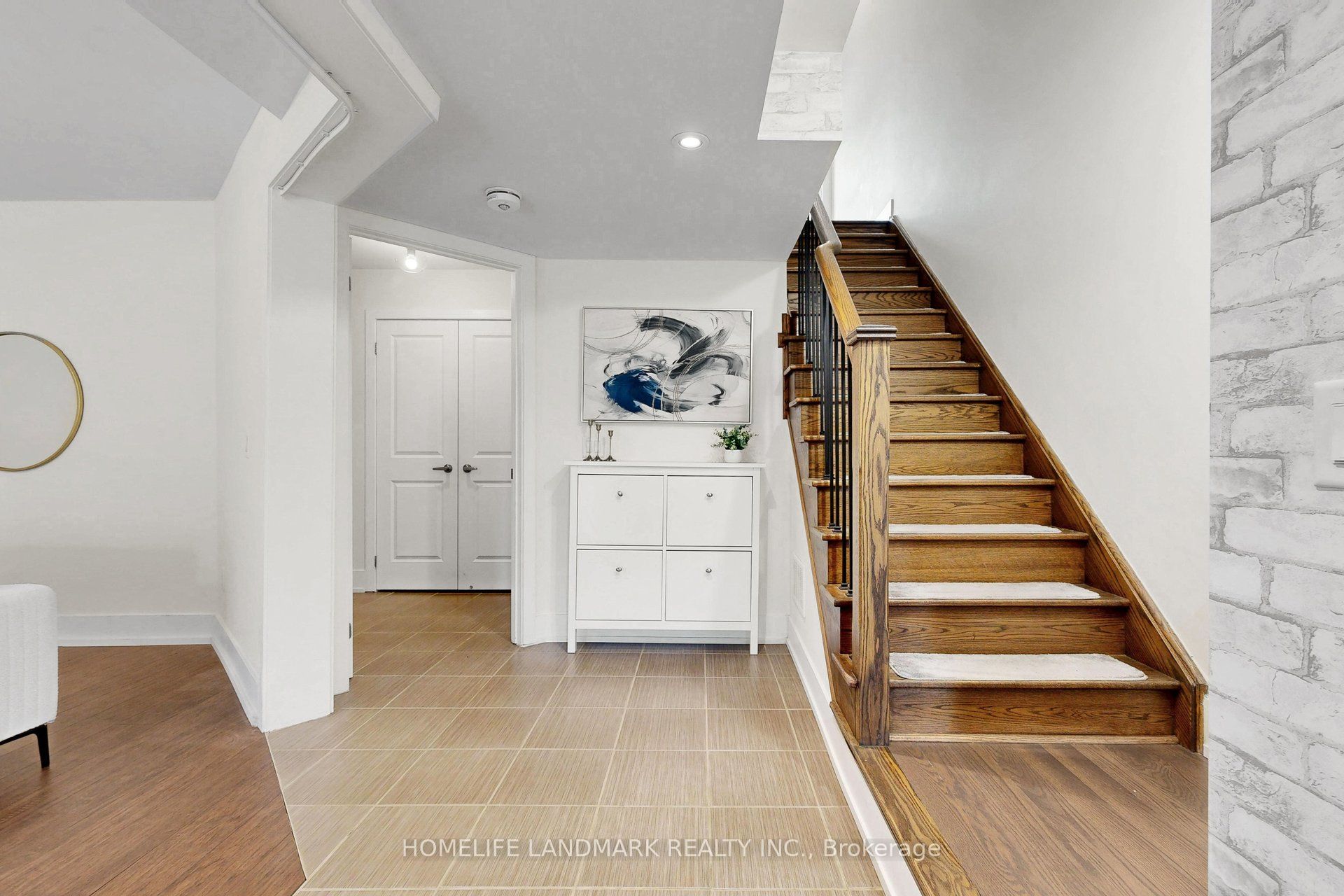 17 Thorncrest Drive