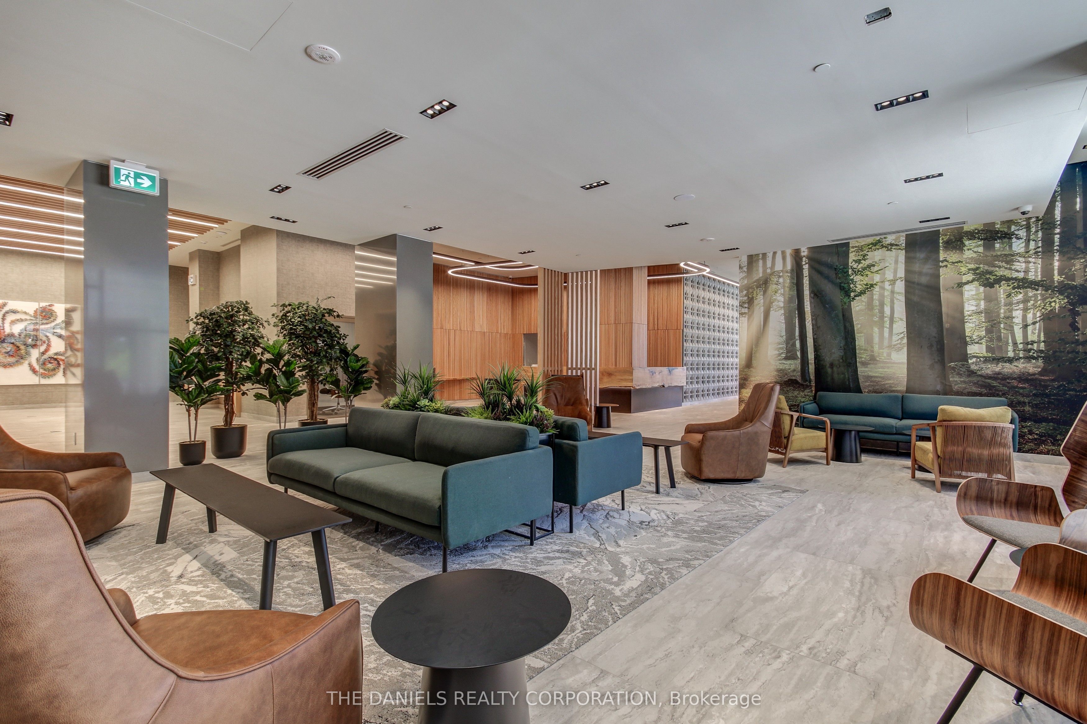 2485 Eglinton Avenue W 607