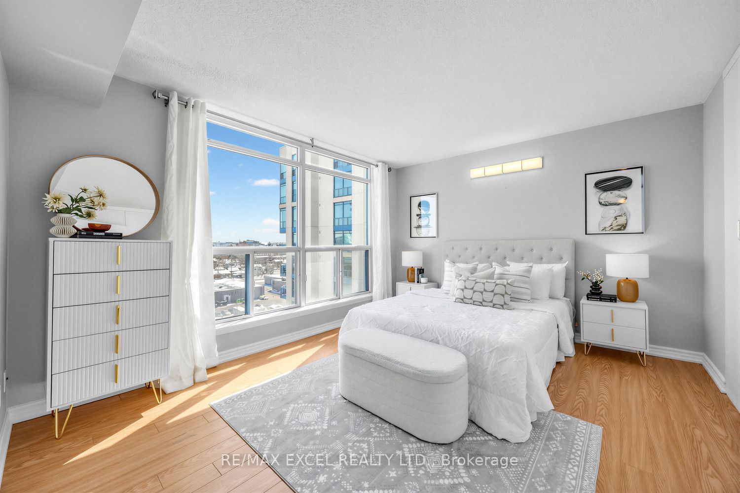 340 Watson Street W 916