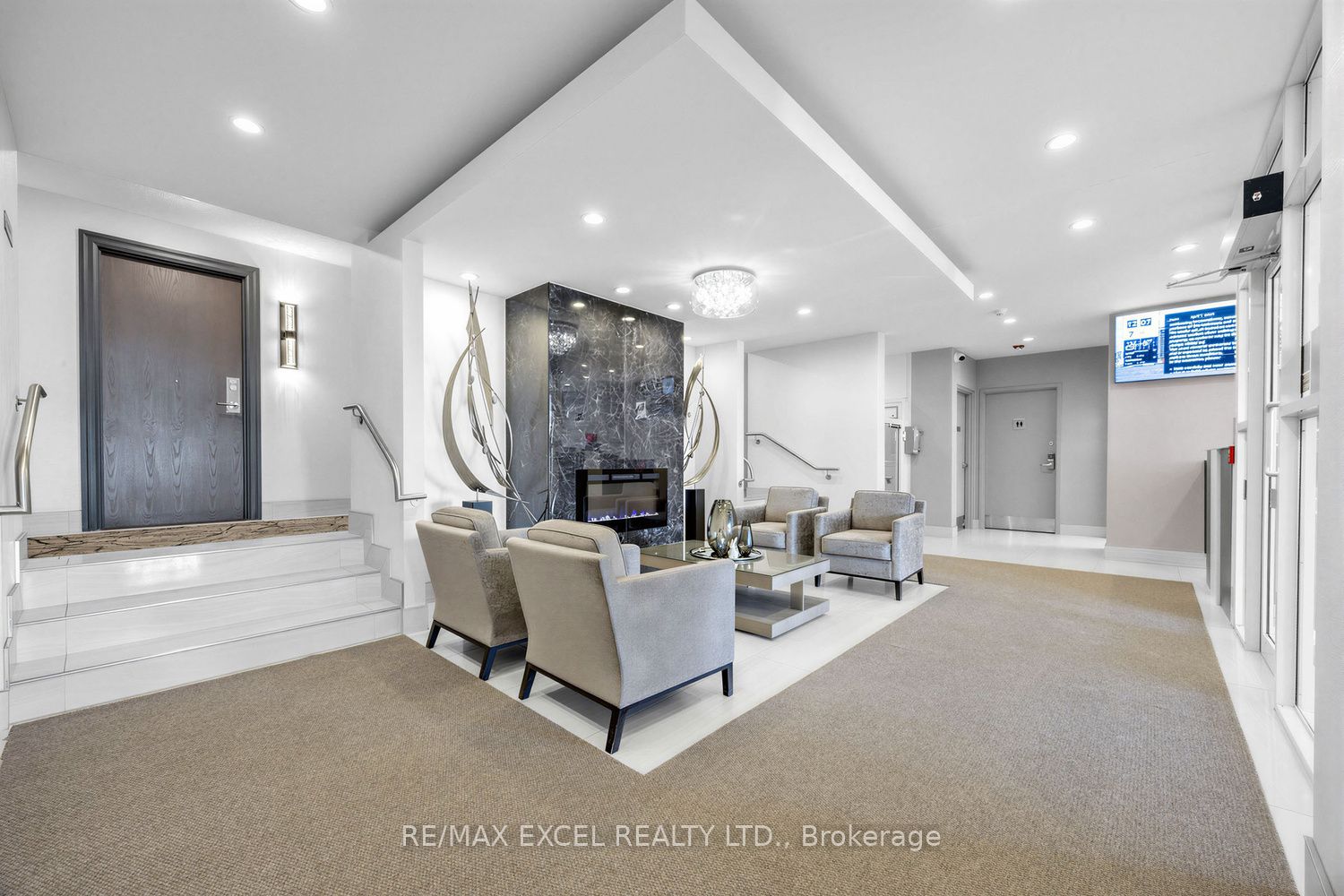 340 Watson Street W 916