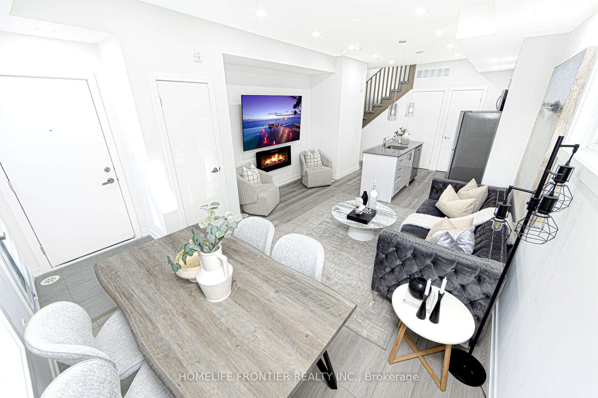 3562 Colonial Drive 13