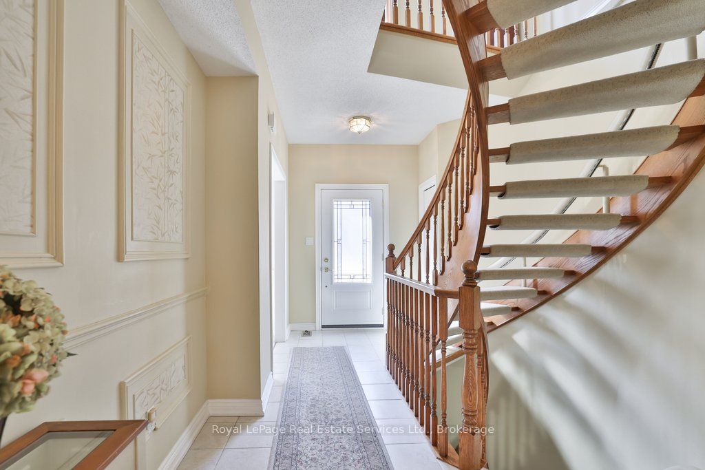 2407 Woodward Avenue 4