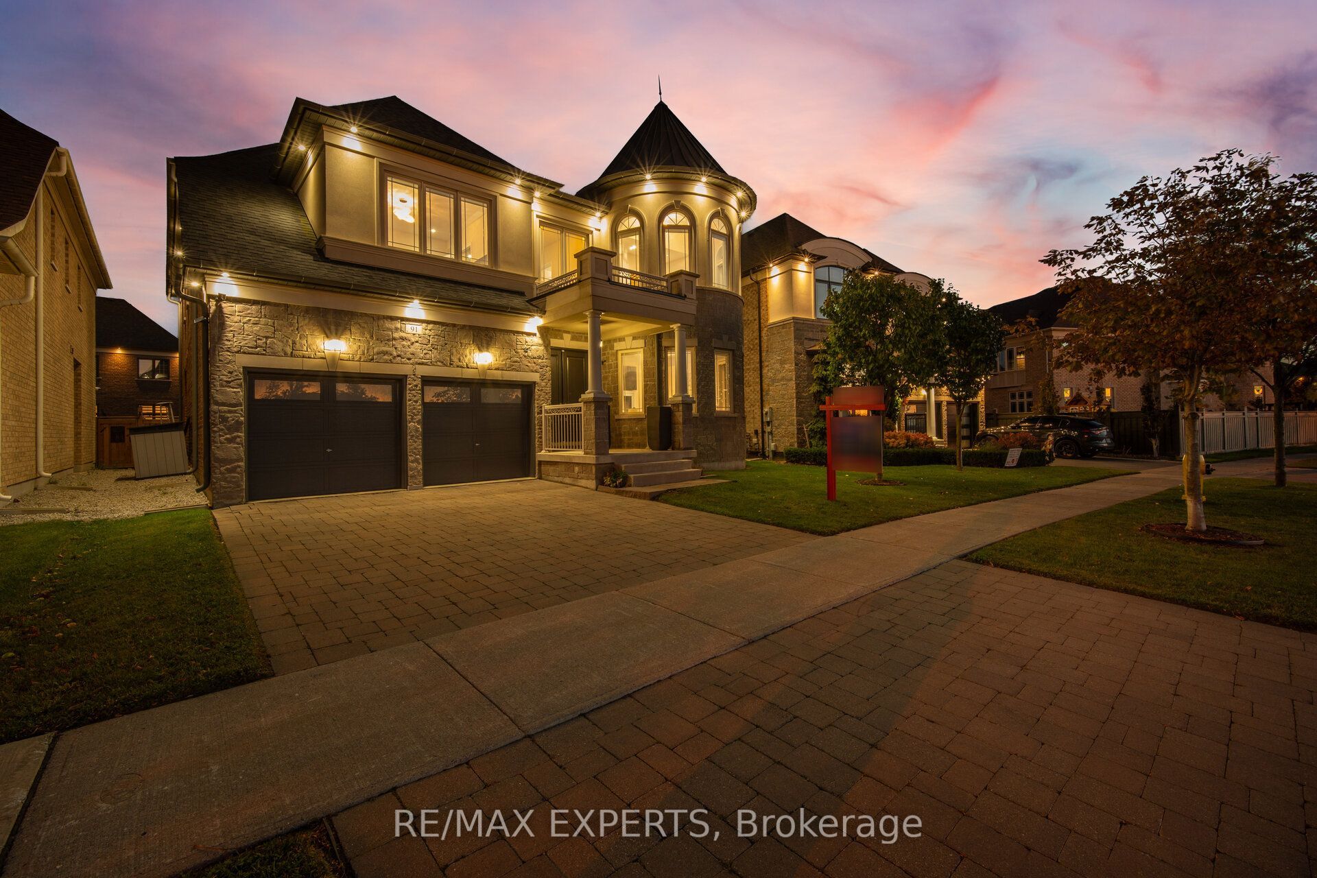 91 Woodgate Pines Drive
