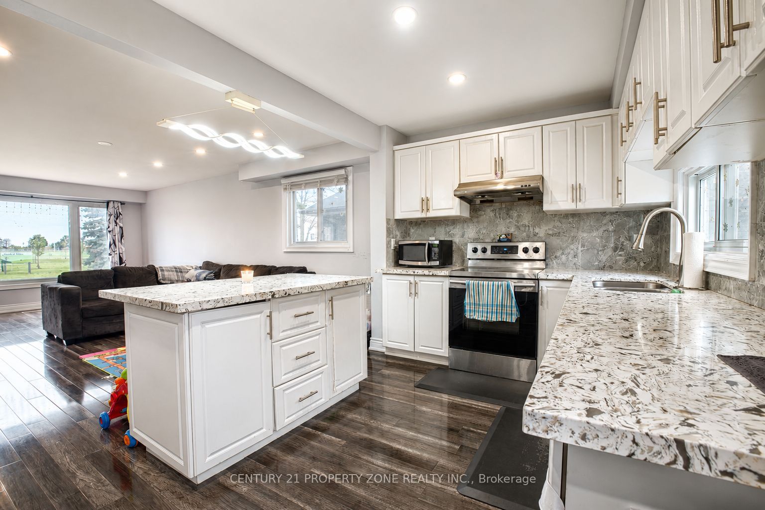 7652 Roselle Crescent