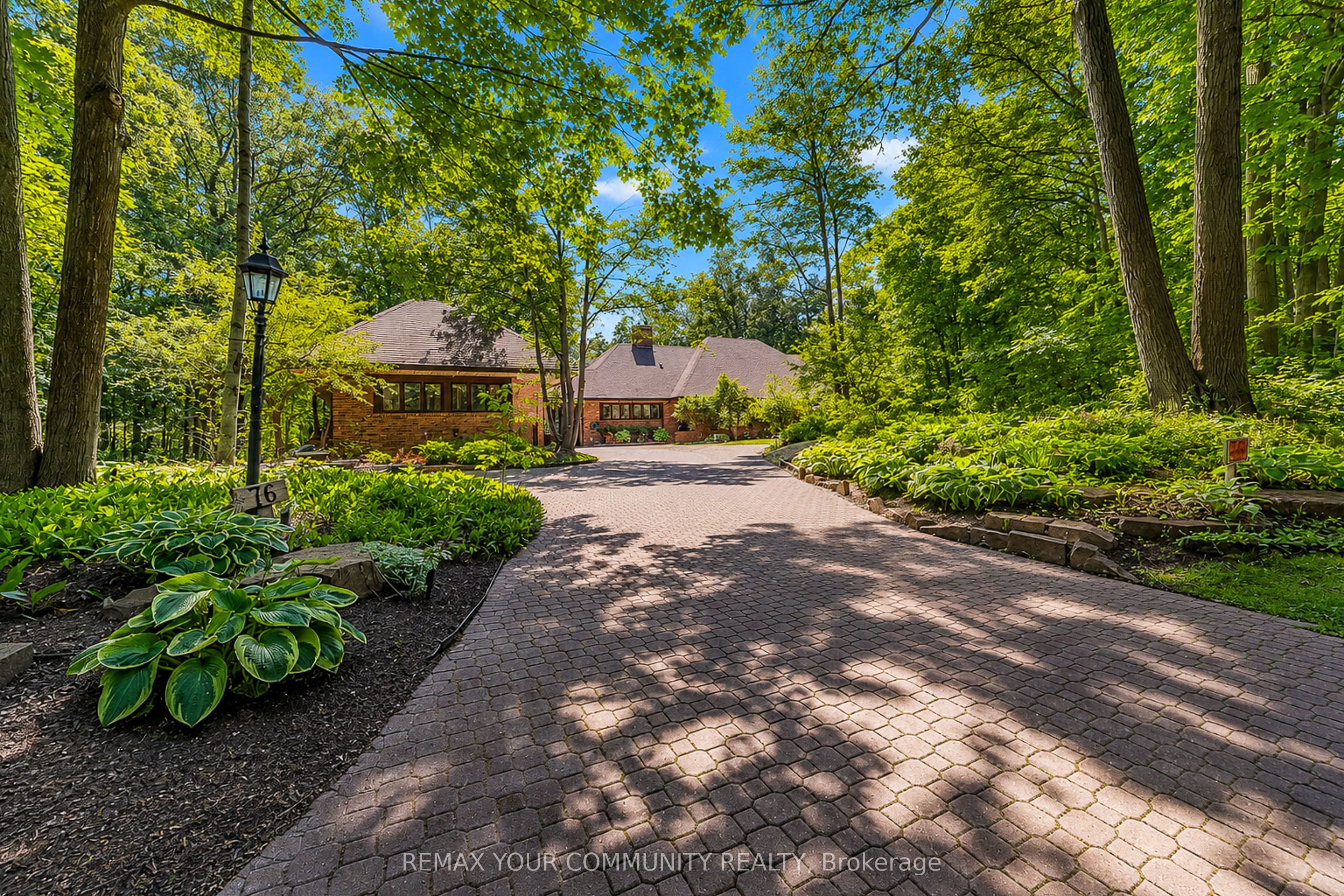 76 Trailwood Crescent