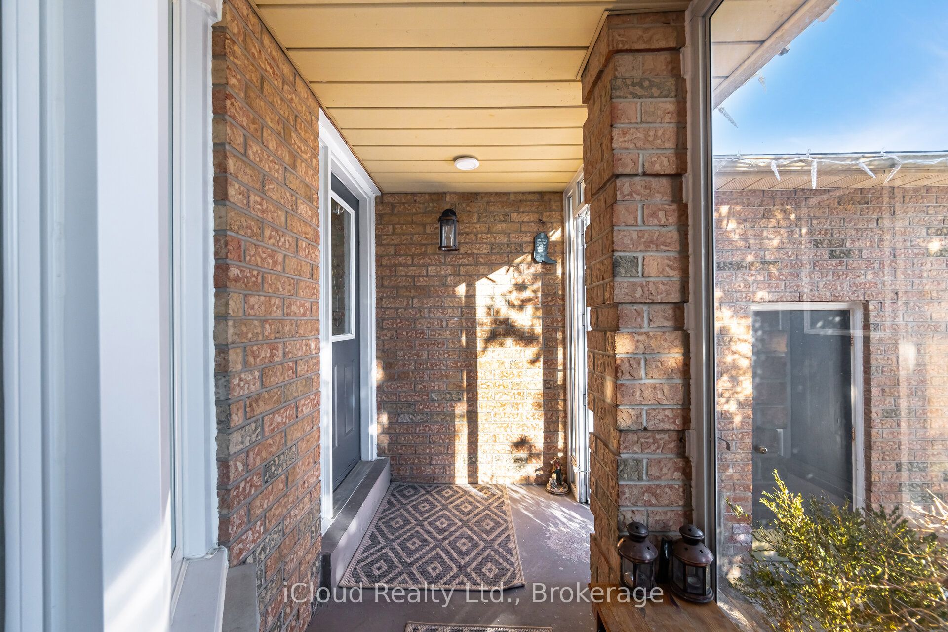 1615 Sir Monty's Drive