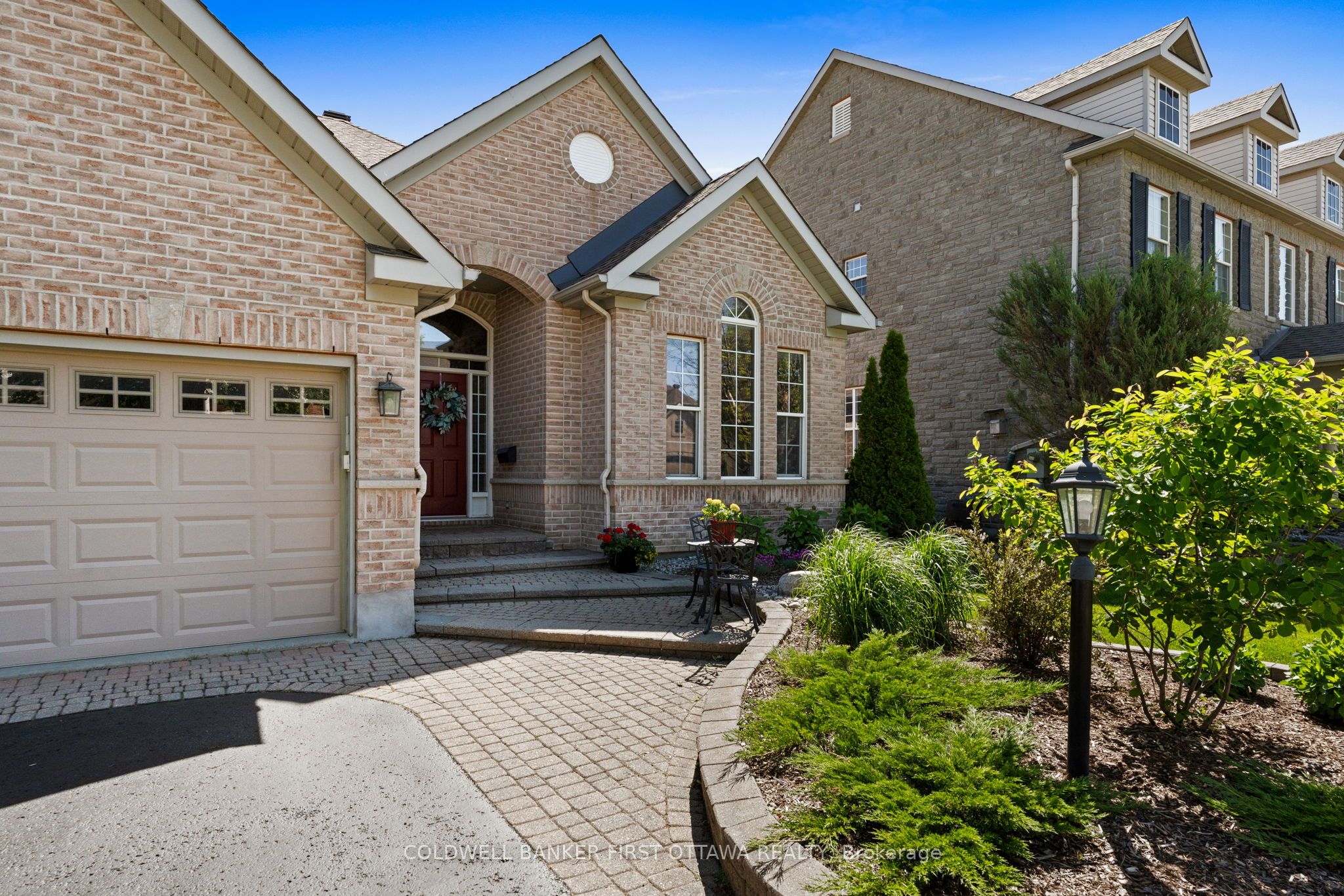 19 Fencerow Way